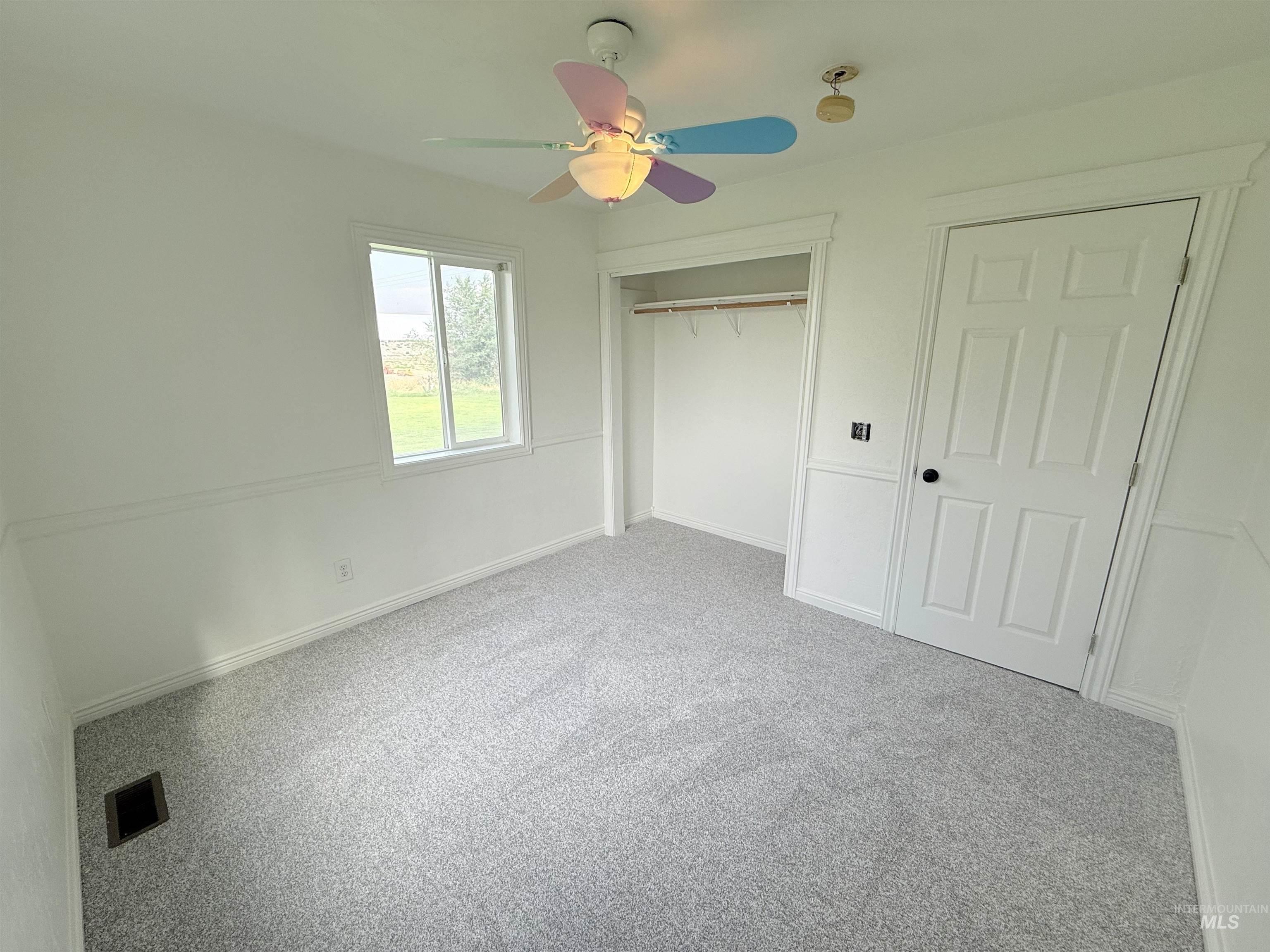 1240 E 600 N Property Photo 16
