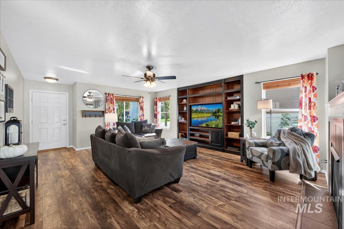 6287 Silver Elm Way Property Photo 8