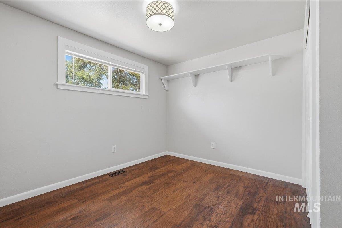 1360 W Targee St Property Photo 17