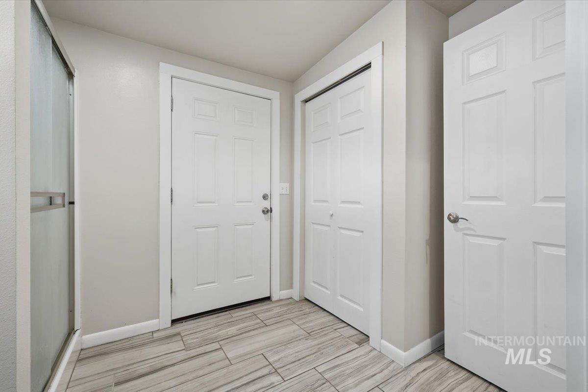 1360 W Targee St Property Photo 24