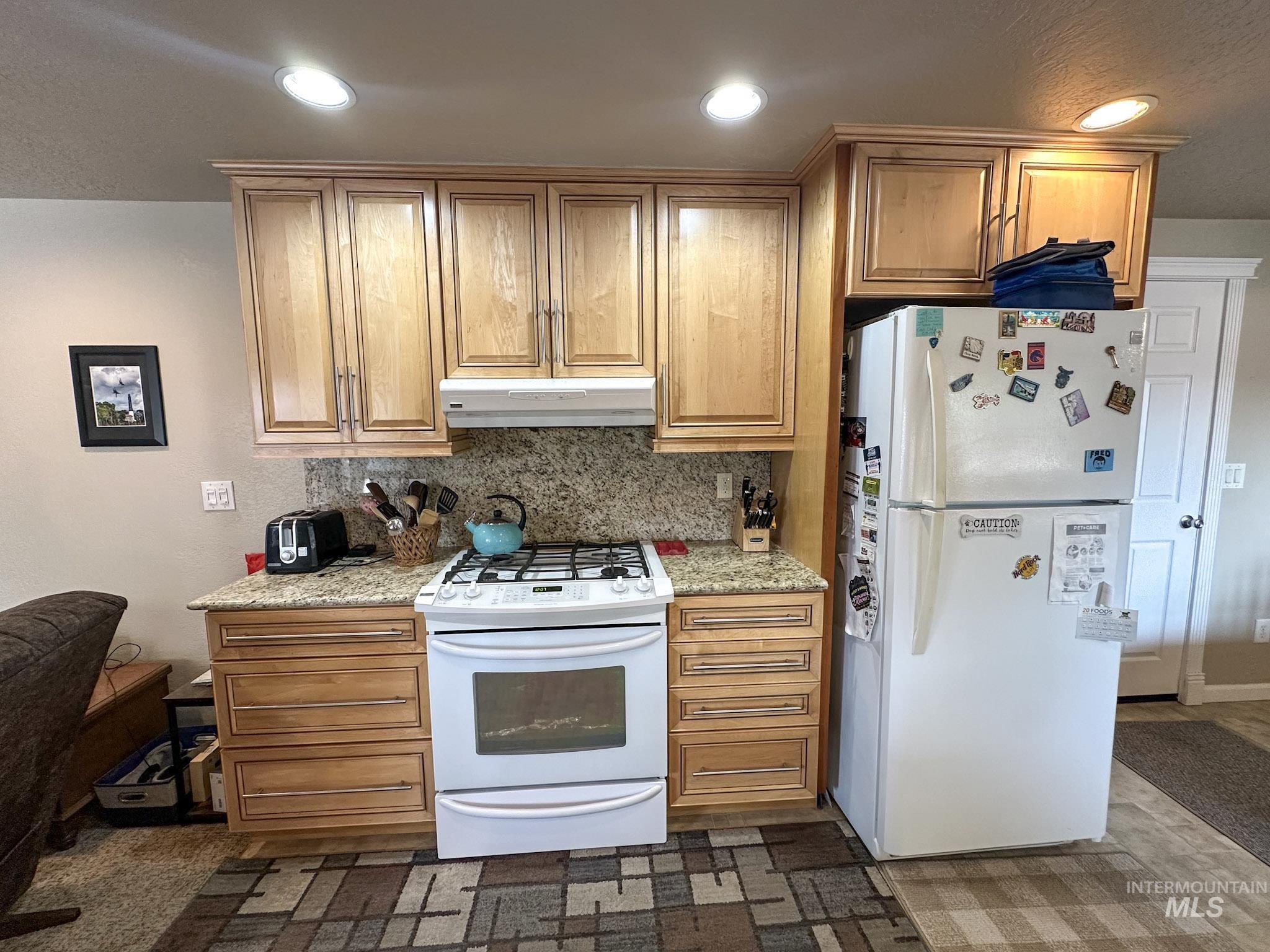 3492 N Frontier Property Photo 8