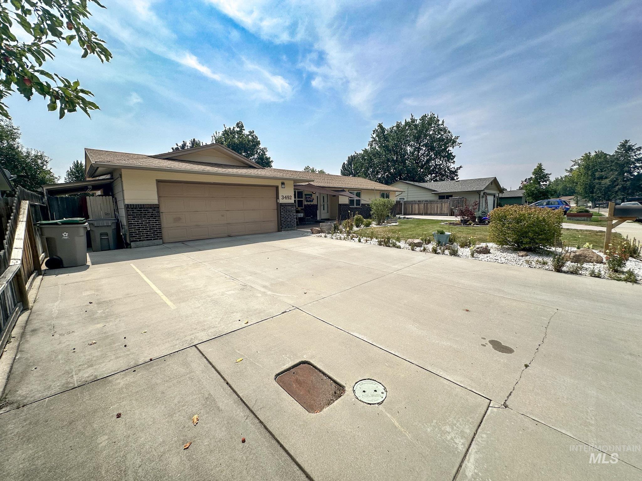 3492 N Frontier Property Photo 32