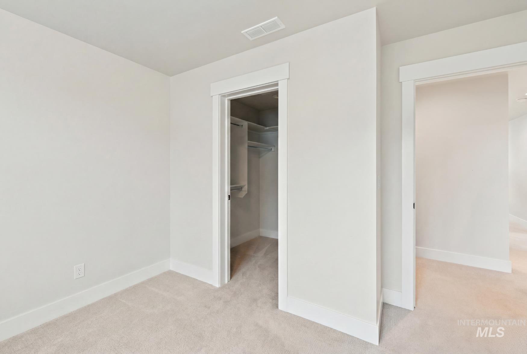 6933 S Zenith Property Photo 22