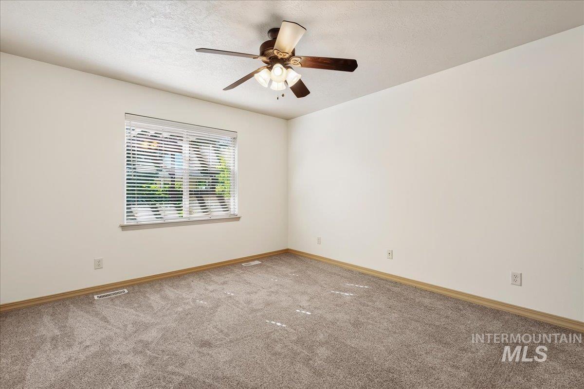 3901 N Price Way Property Photo 17