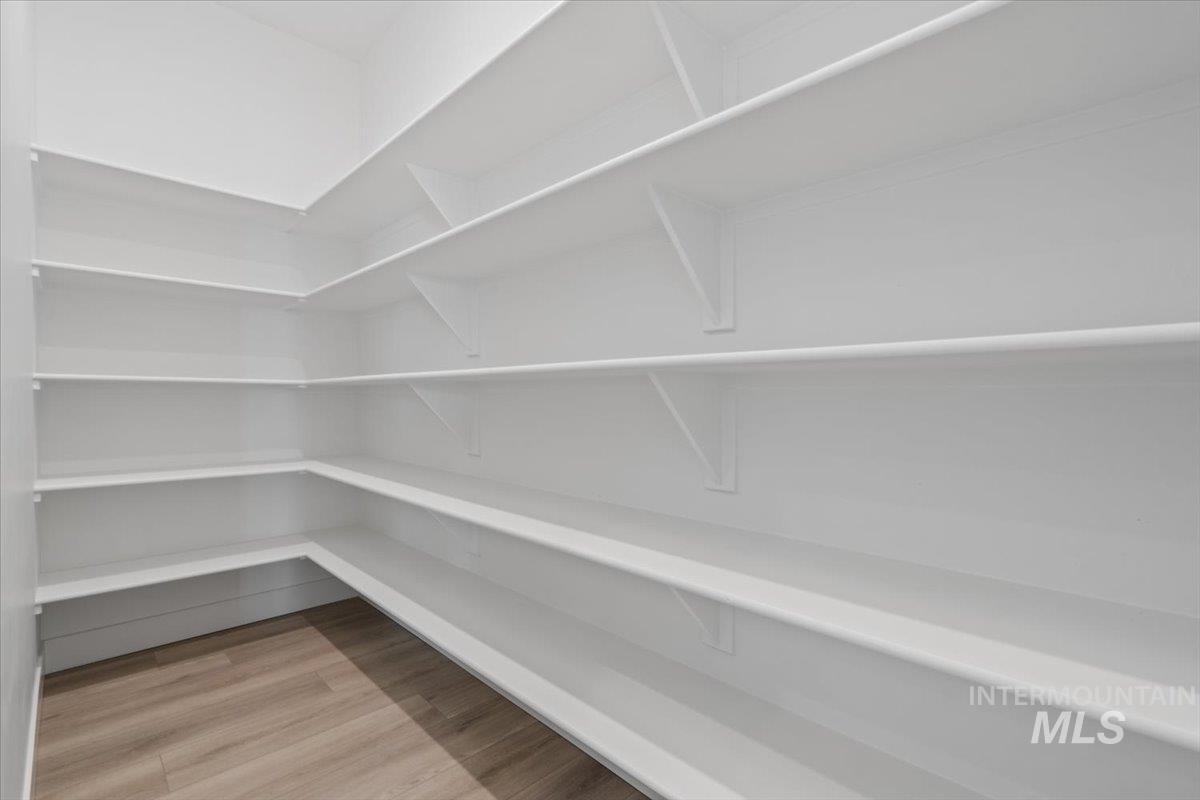 3611 S Anise Ave Property Photo 9
