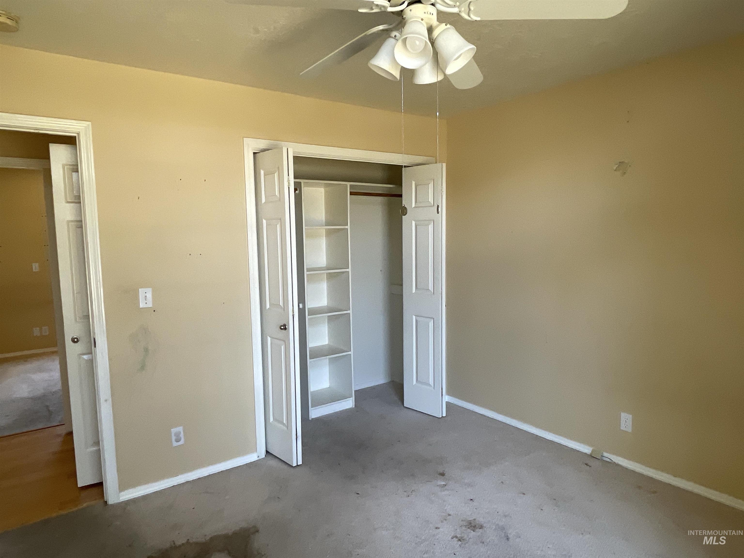 1285 N Aster Pl Property Photo 9