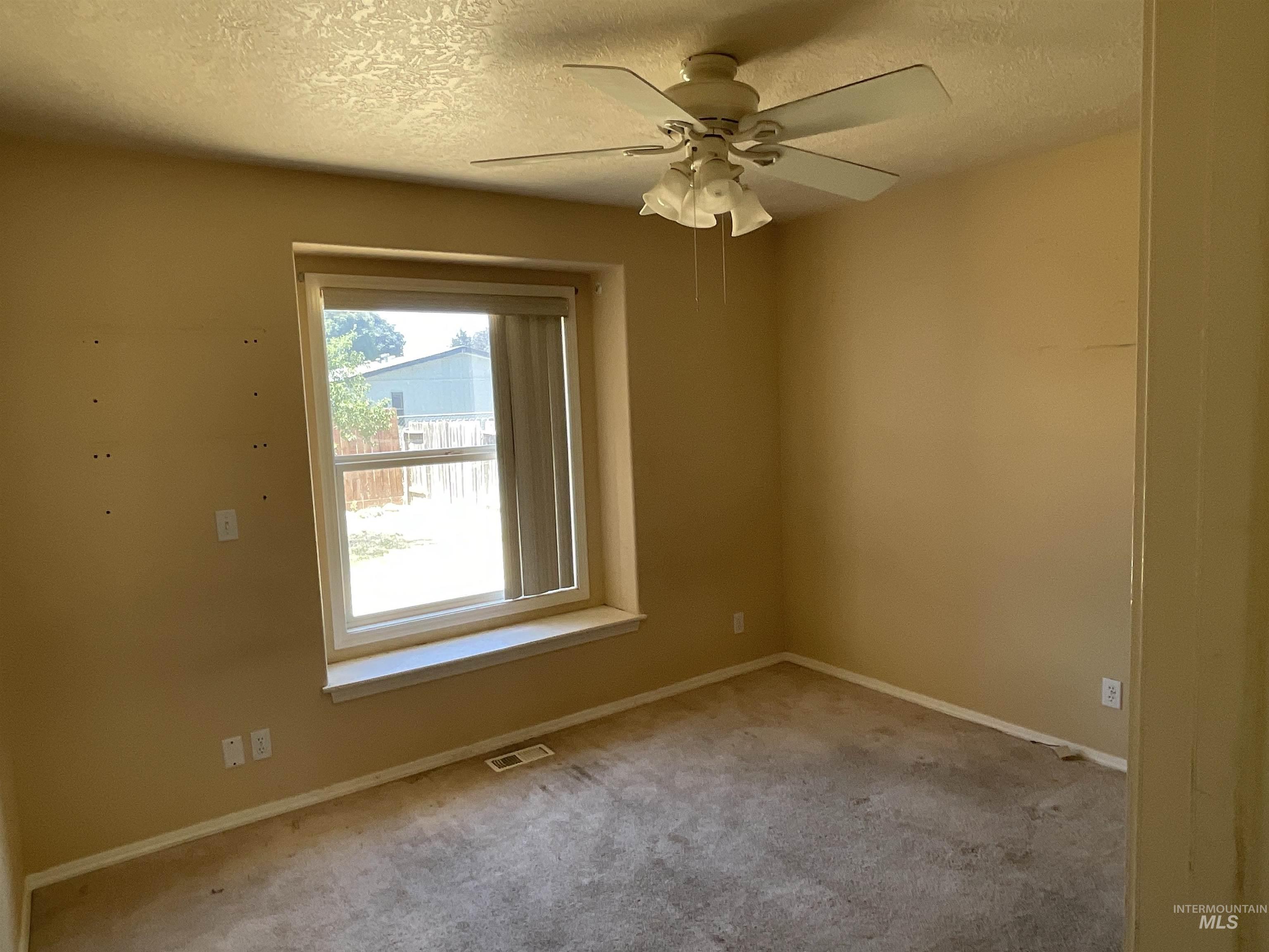 1285 N Aster Pl Property Photo 11