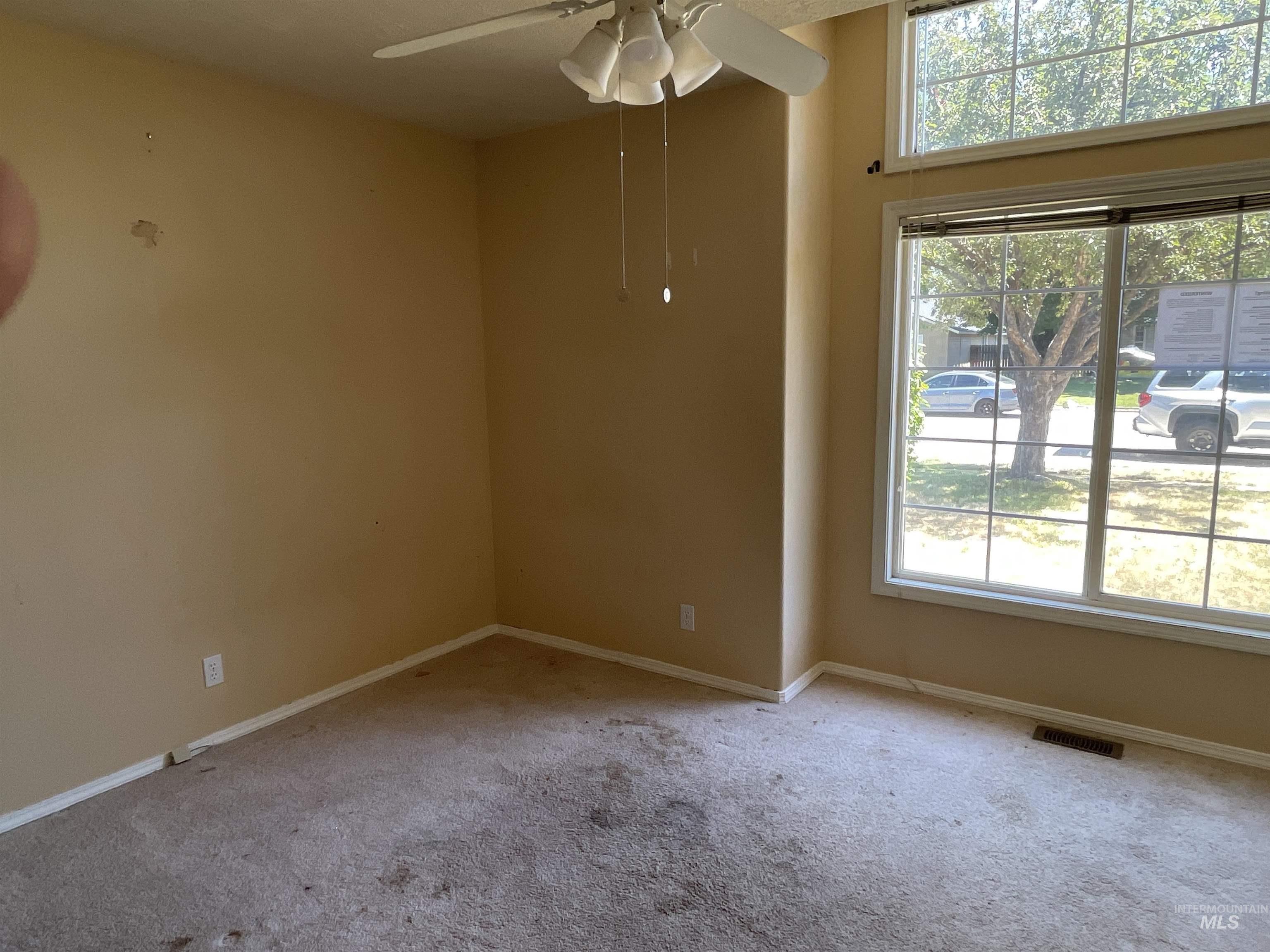 1285 N Aster Pl Property Photo 12