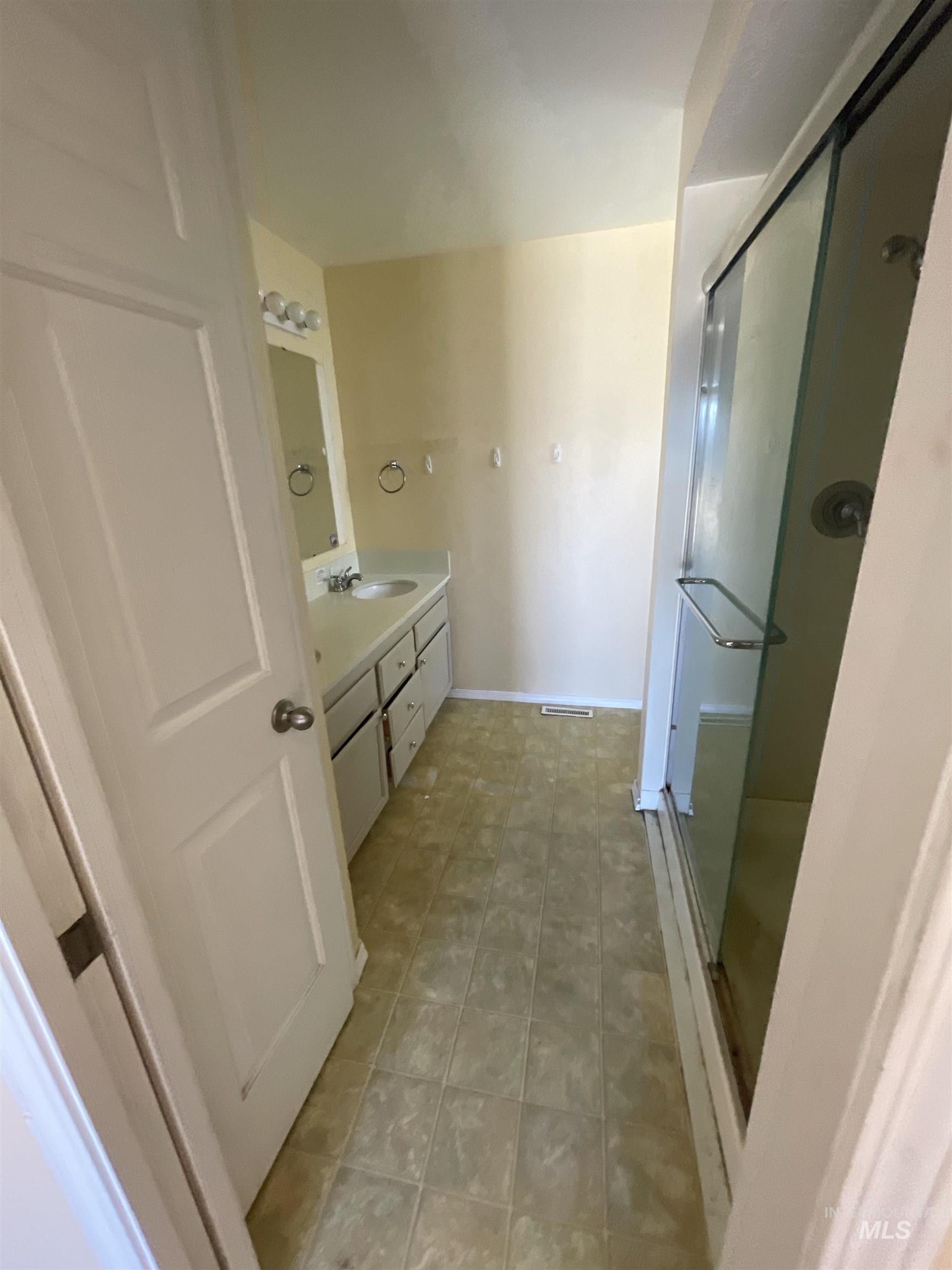 1285 N Aster Pl Property Photo 13