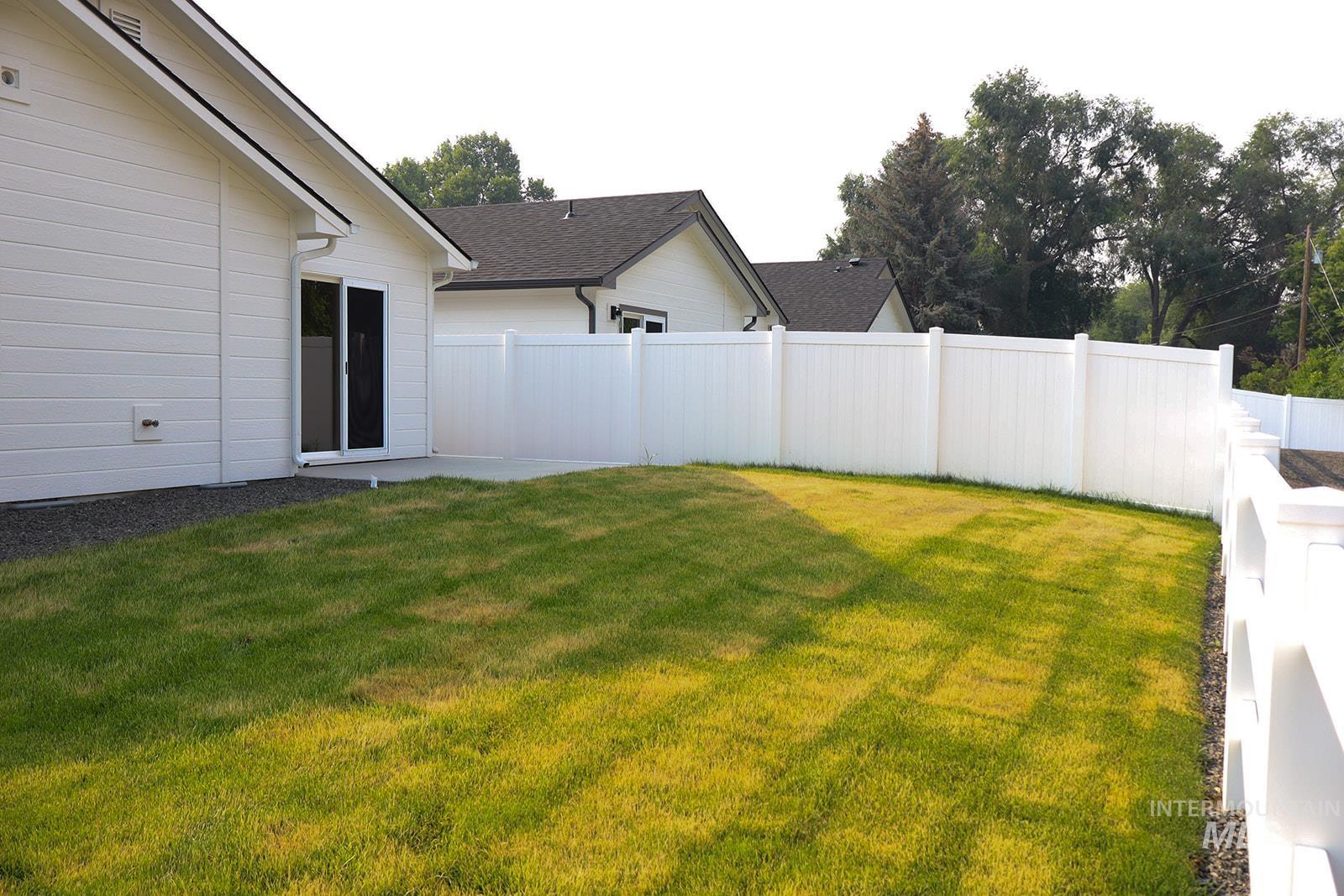 1906 Oregon Lane Property Photo 3