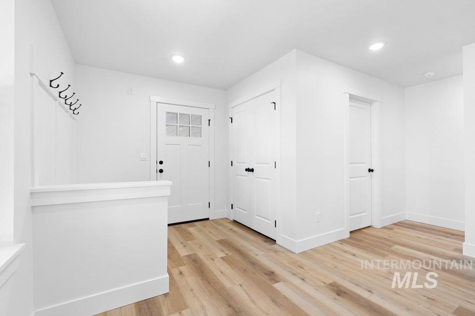 1915 Oregon Avenue Property Photo 5