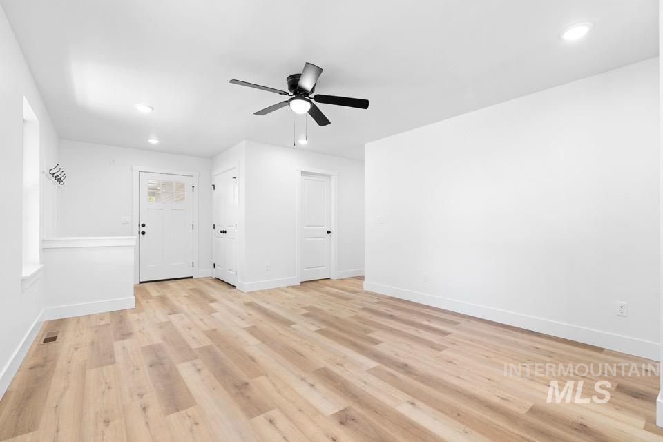 1915 Oregon Avenue Property Photo 7