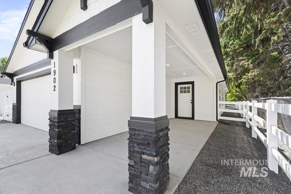 1915 Oregon Avenue Property Photo 14