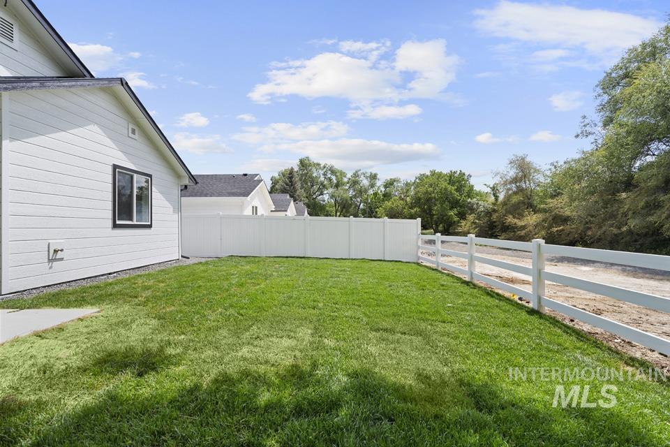 1915 Oregon Avenue Property Photo 16