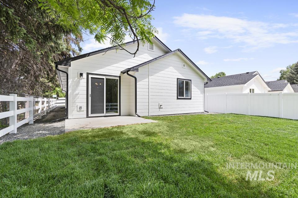 1915 Oregon Avenue Property Photo 19