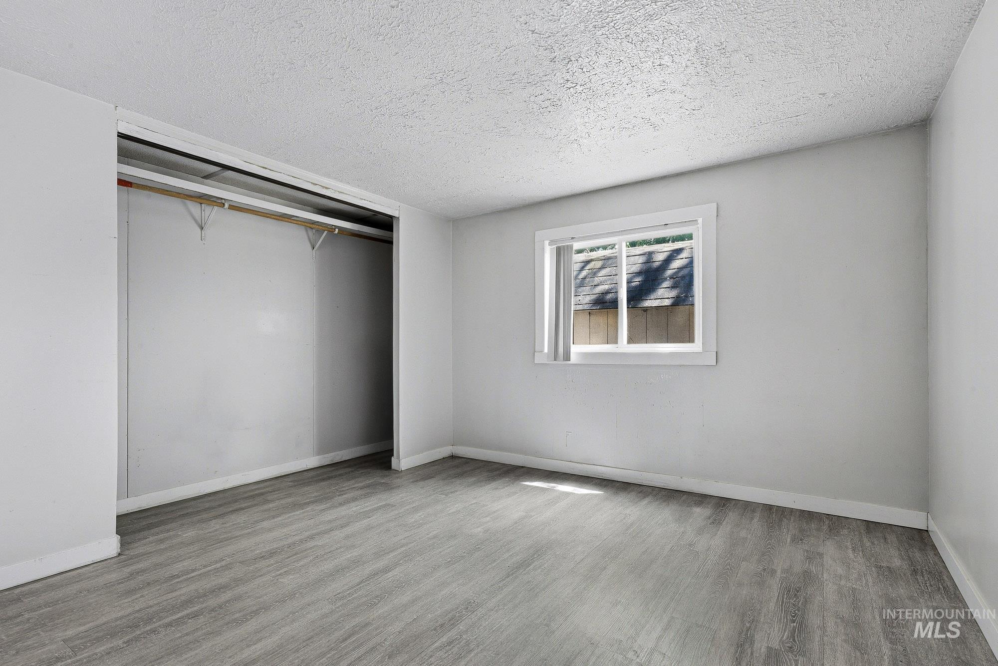 1237 W Fleetwood Ln Property Photo 12