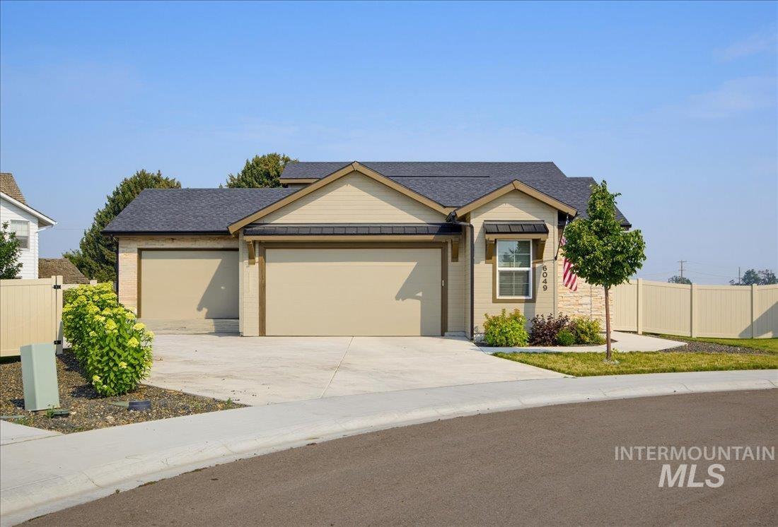 6049 S Catria Pl Property Photo 3