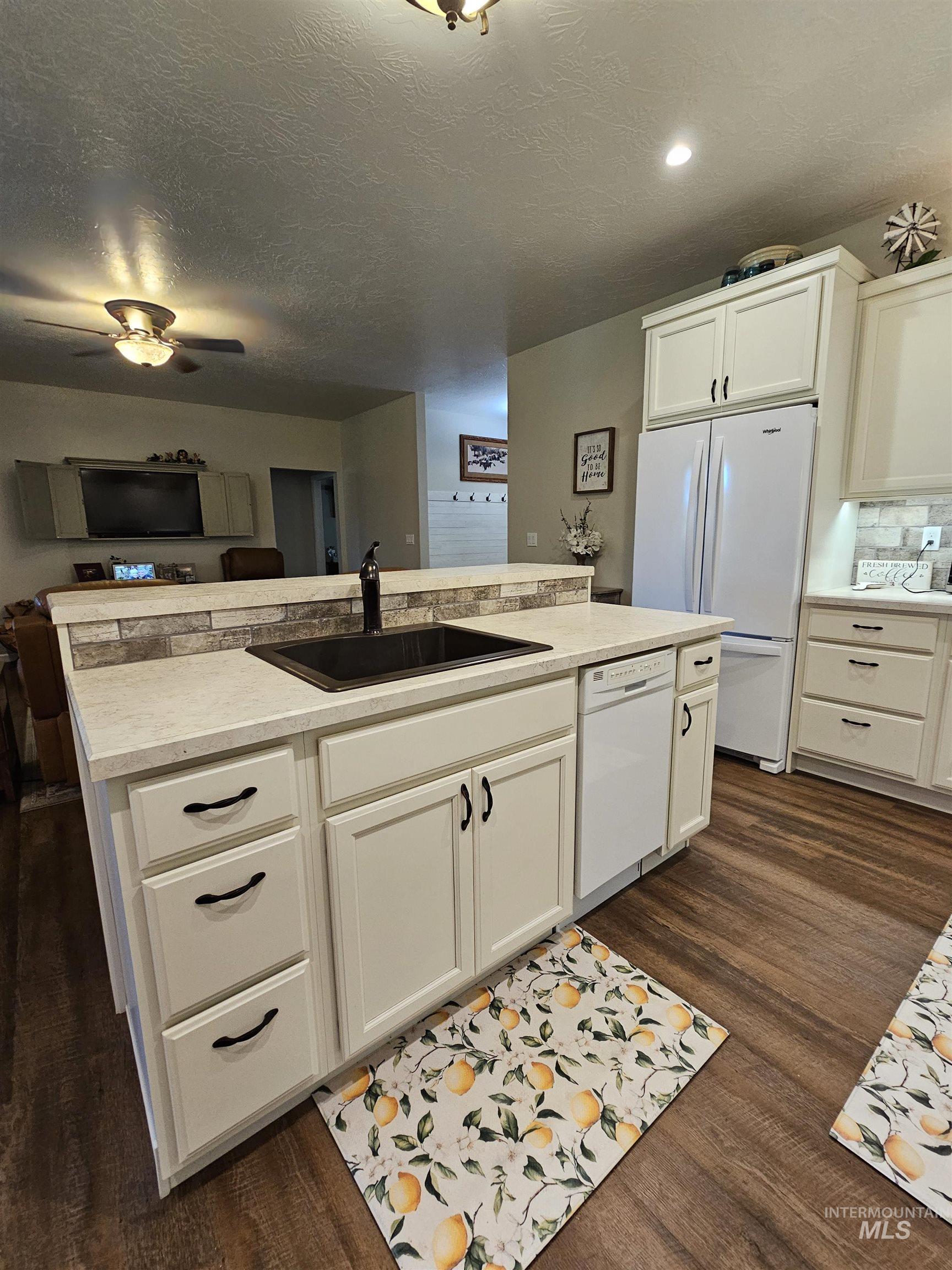 4490 Vardon Rd Property Photo 15