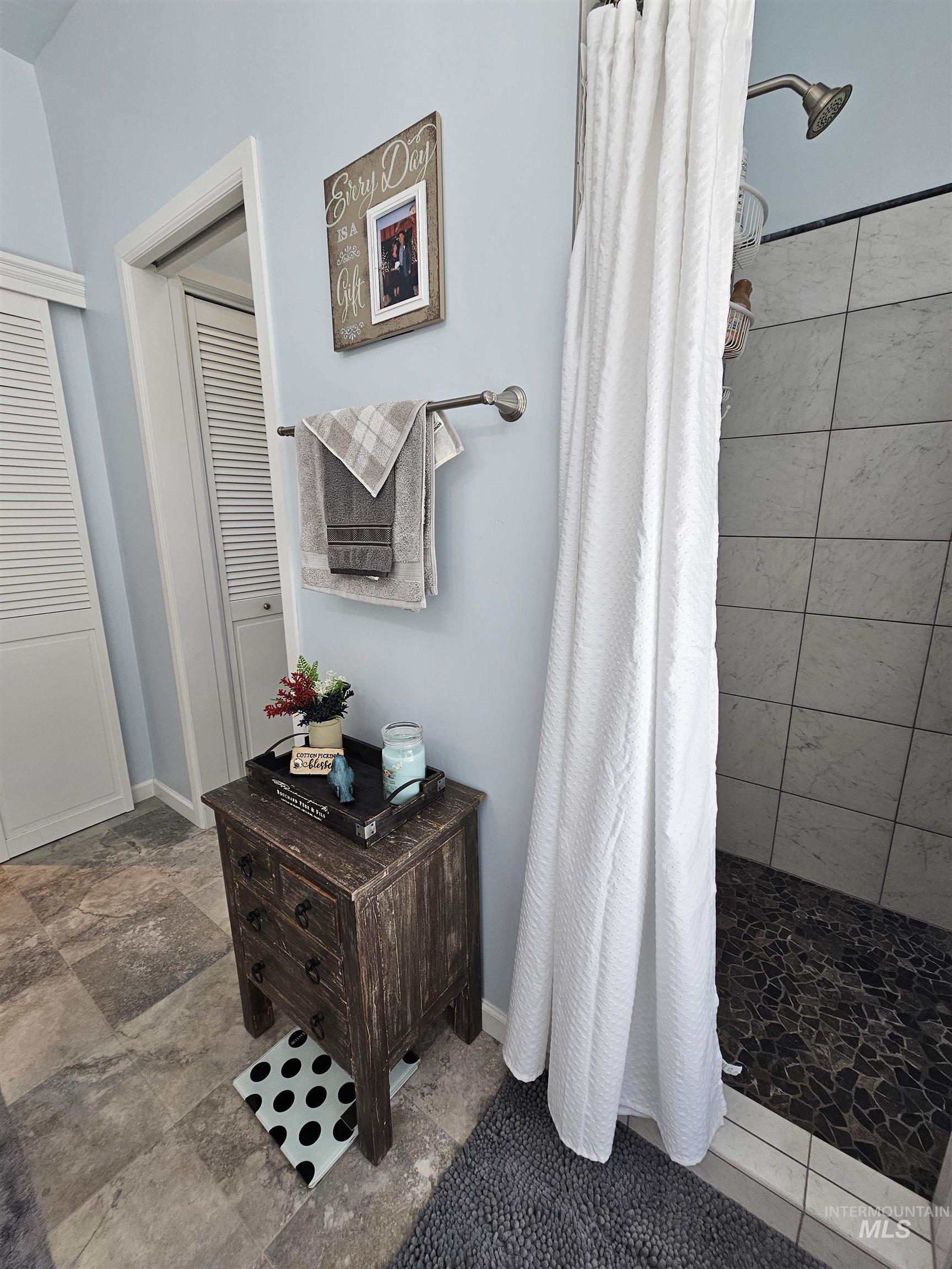 4490 Vardon Rd Property Photo 36