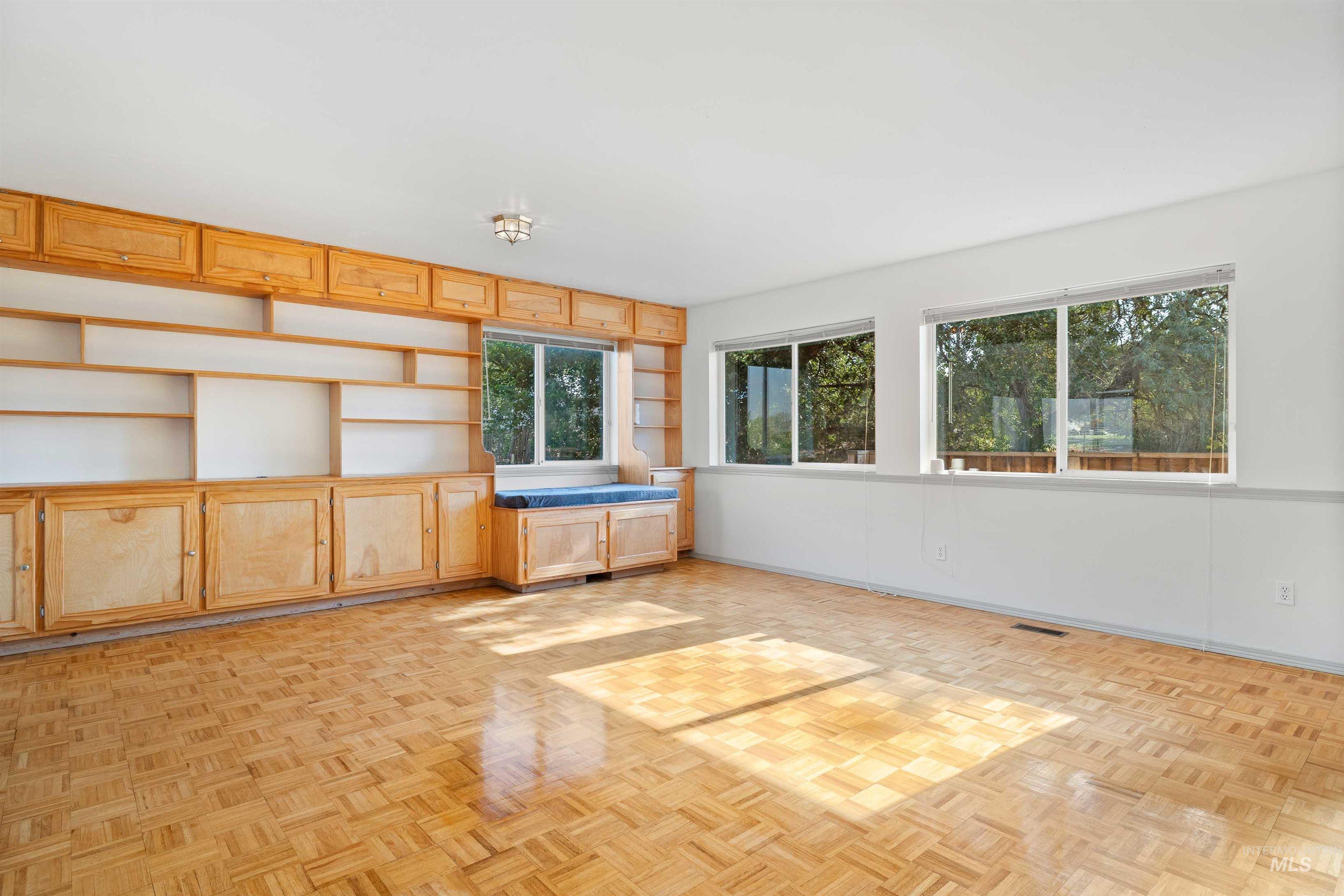 4277 N 1400 E Property Photo 7