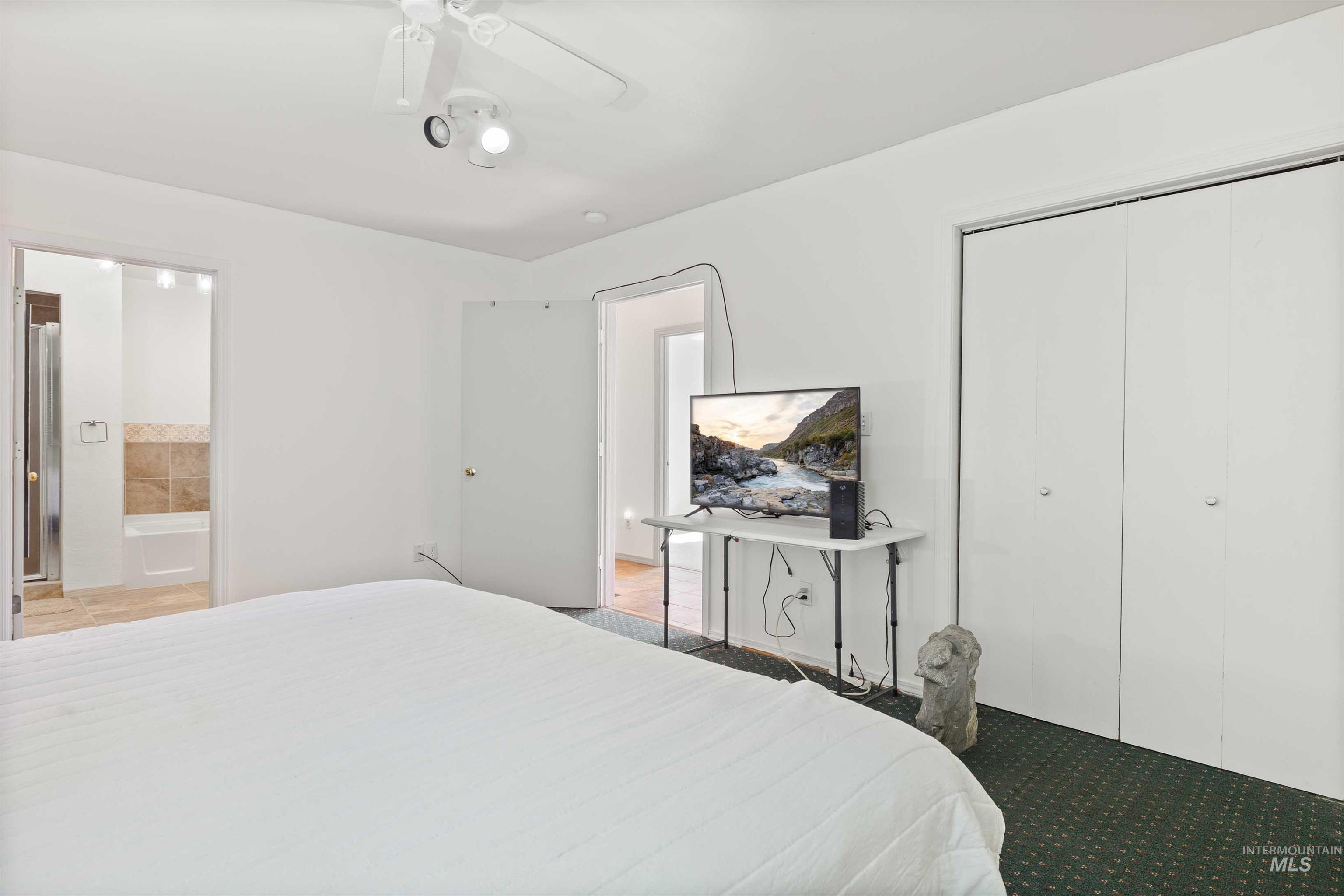 4277 N 1400 E Property Photo 16