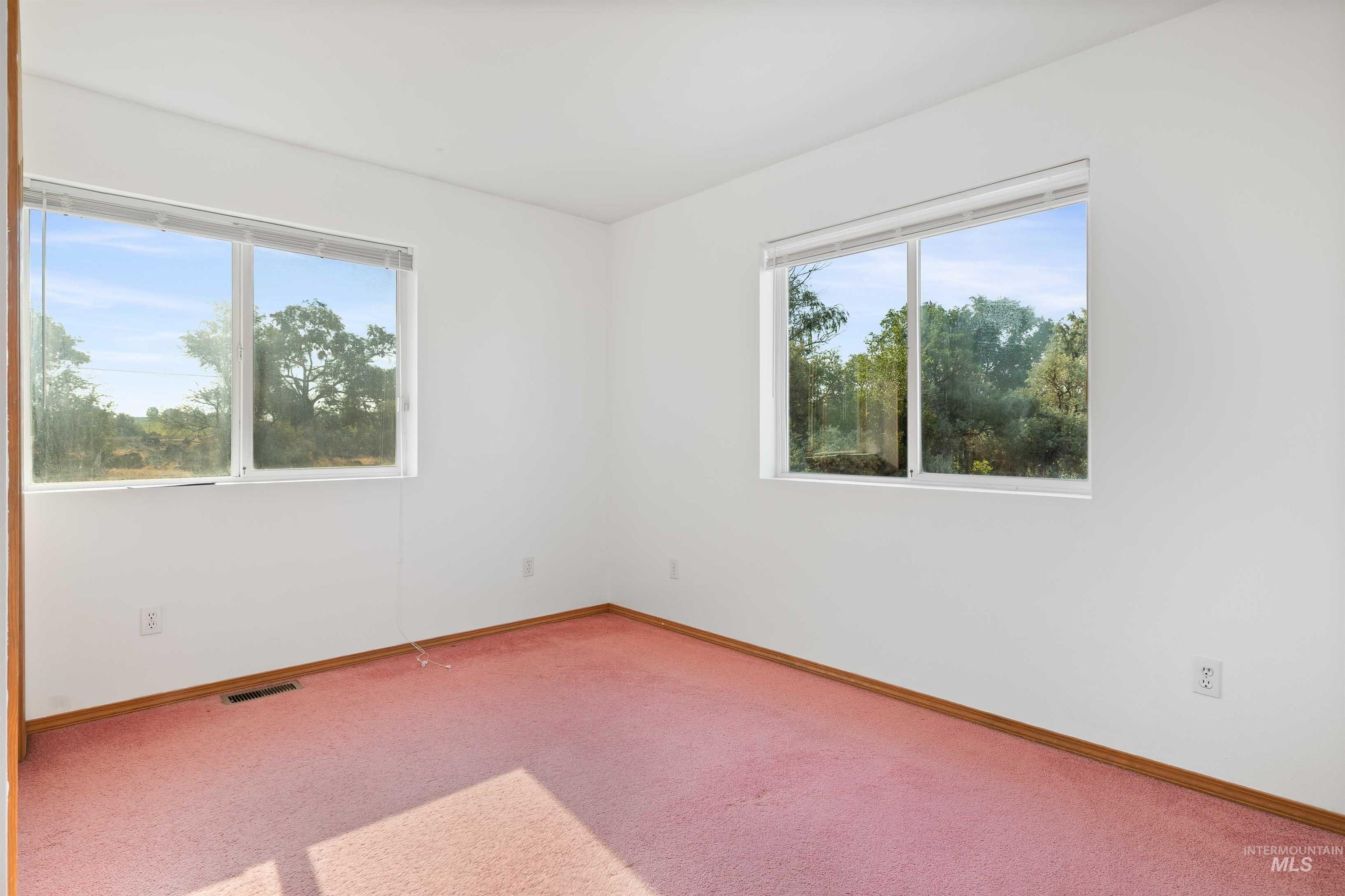 4277 N 1400 E Property Photo 18