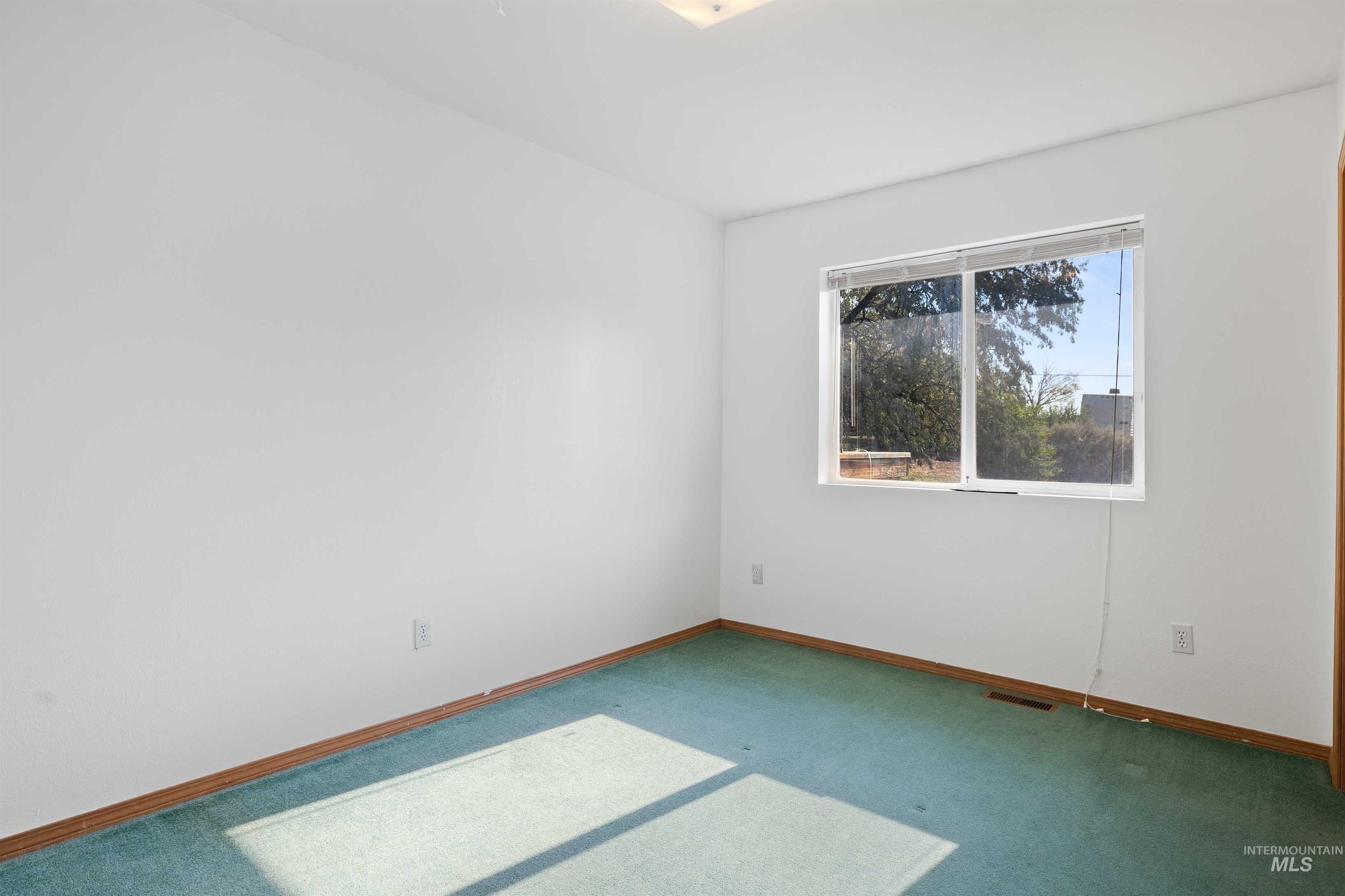 4277 N 1400 E Property Photo 22