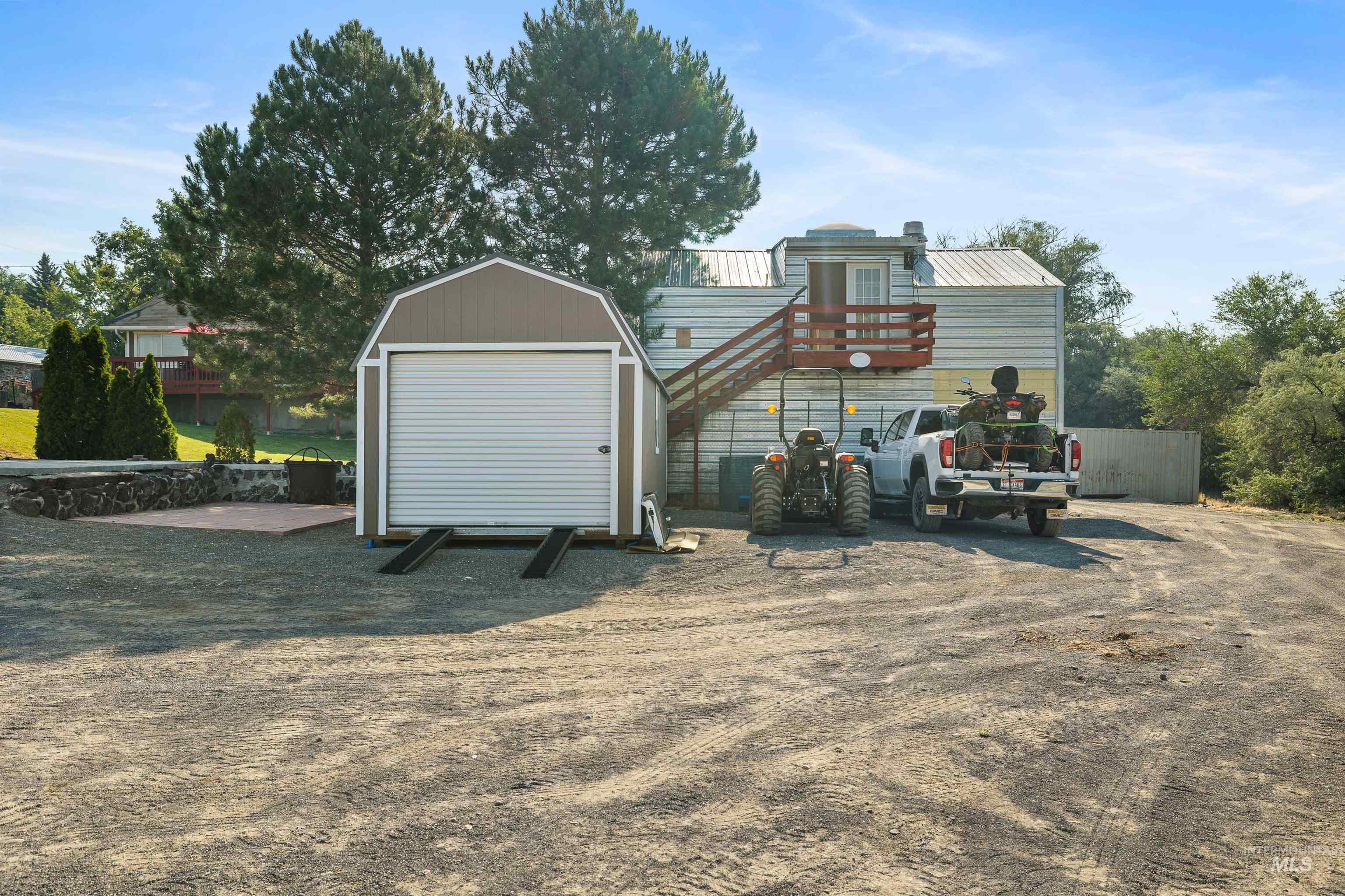 4277 N 1400 E Property Photo 32