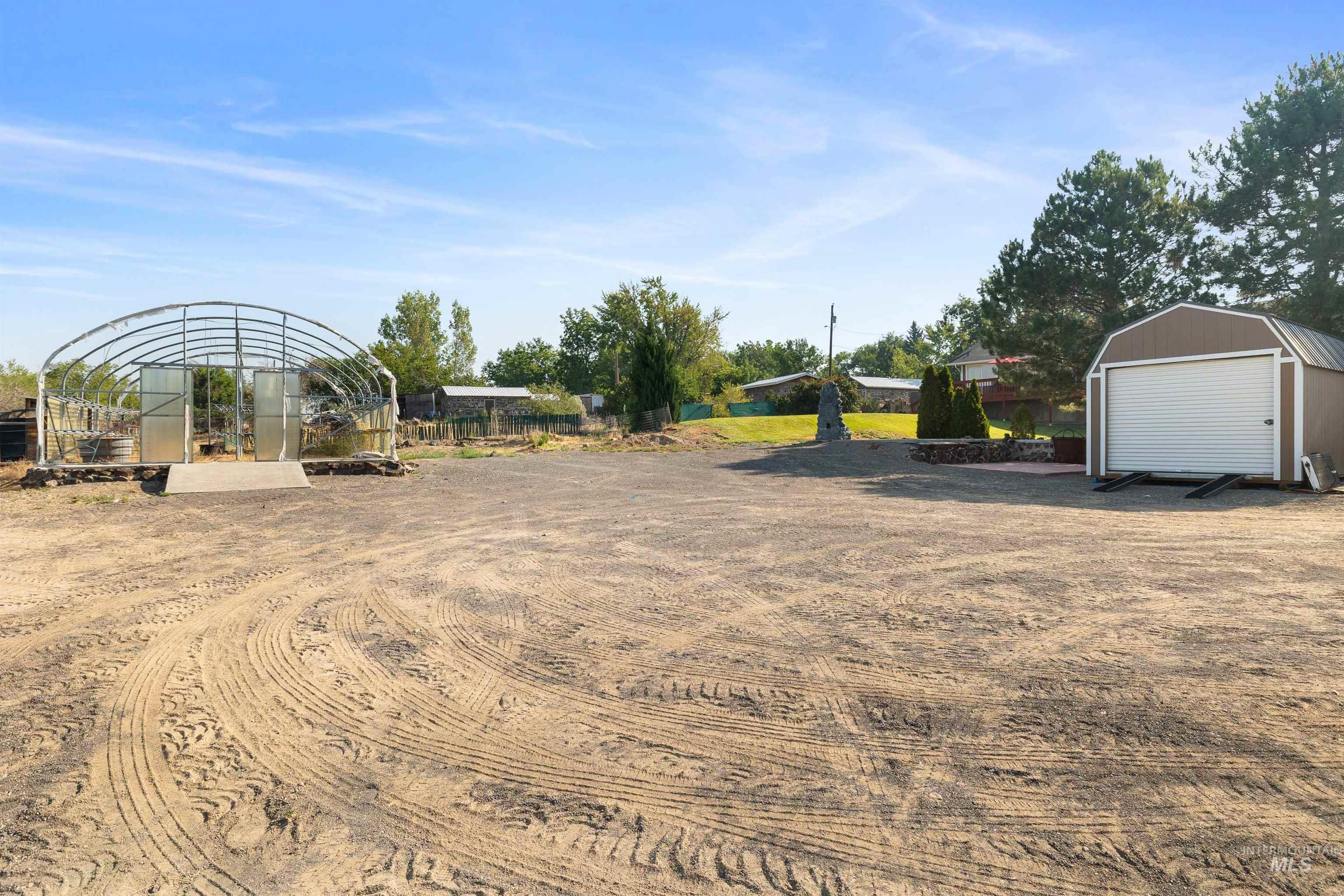 4277 N 1400 E Property Photo 33