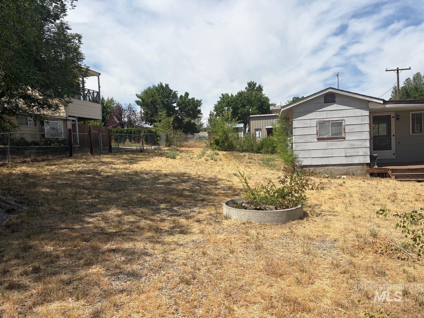 117 Mcculloch Dr. Property Photo 3