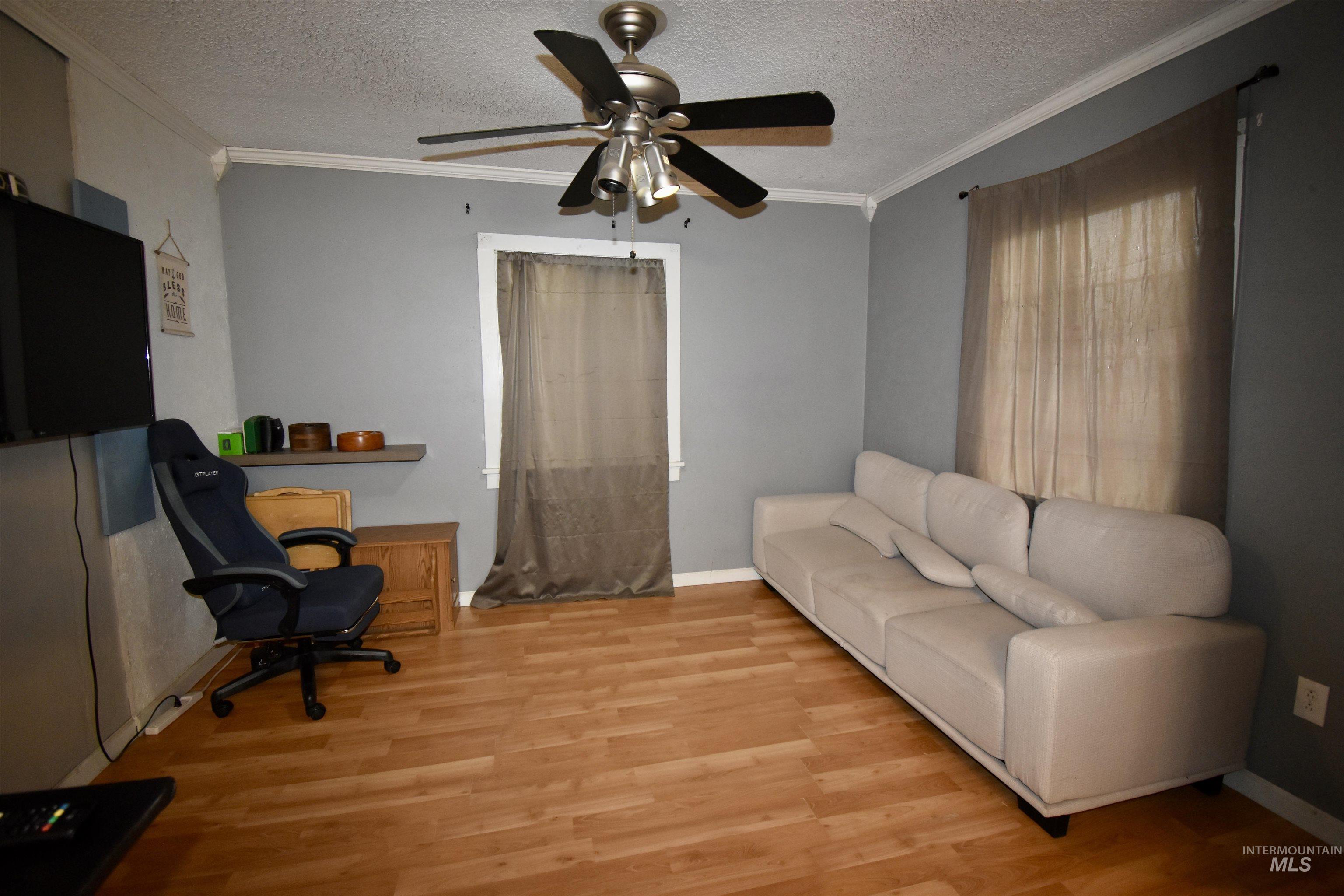 1227 14th Ave Property Photo 2