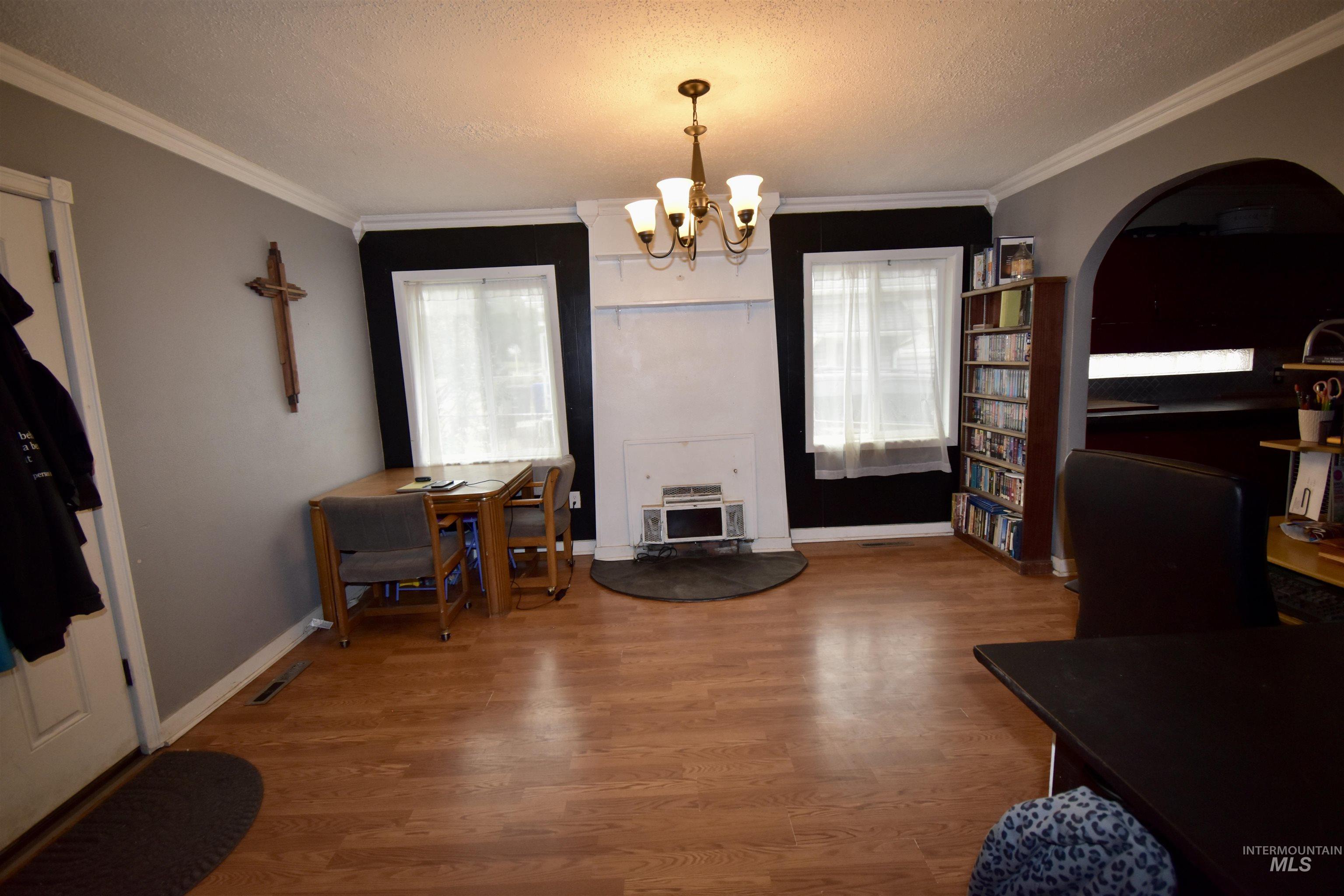 1227 14th Ave Property Photo 4