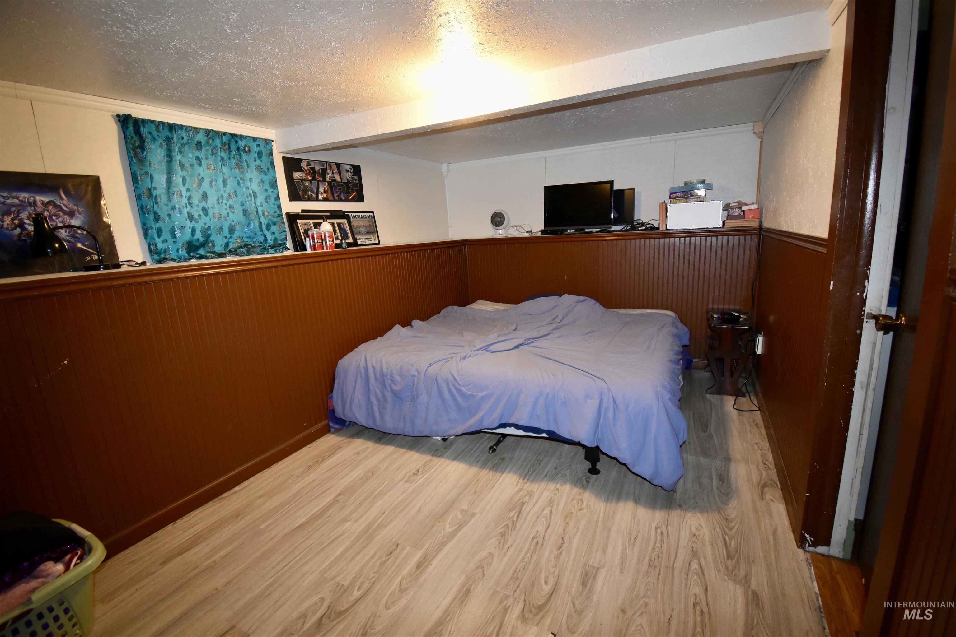 1227 14th Ave Property Photo 8