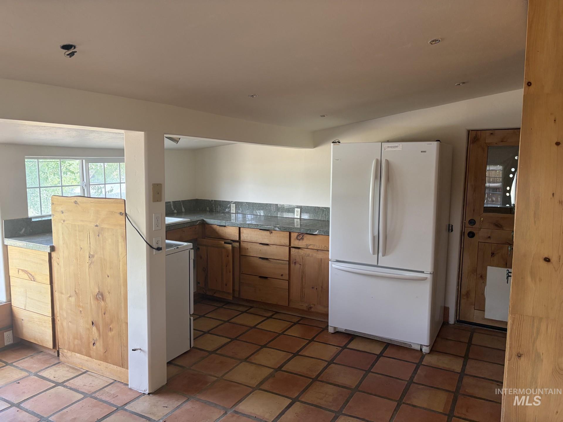 116 + 118 Mcculloch Dr. Property Photo 15