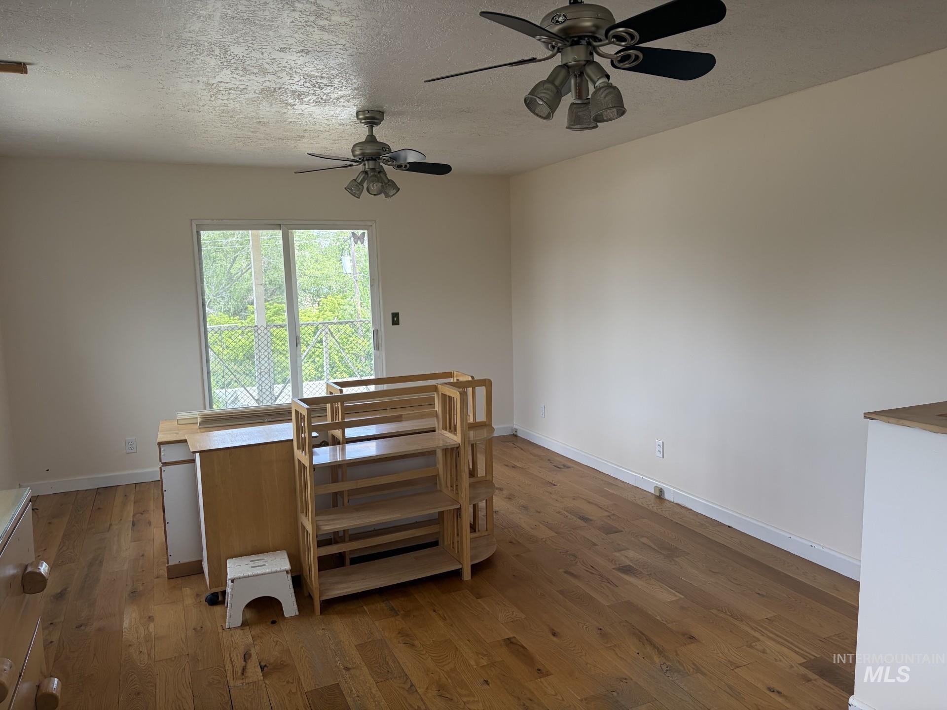 116 + 118 Mcculloch Dr. Property Photo 34
