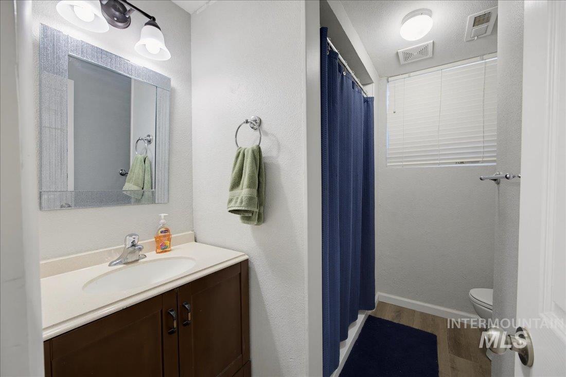2812 N Cole Rd Property Photo 24