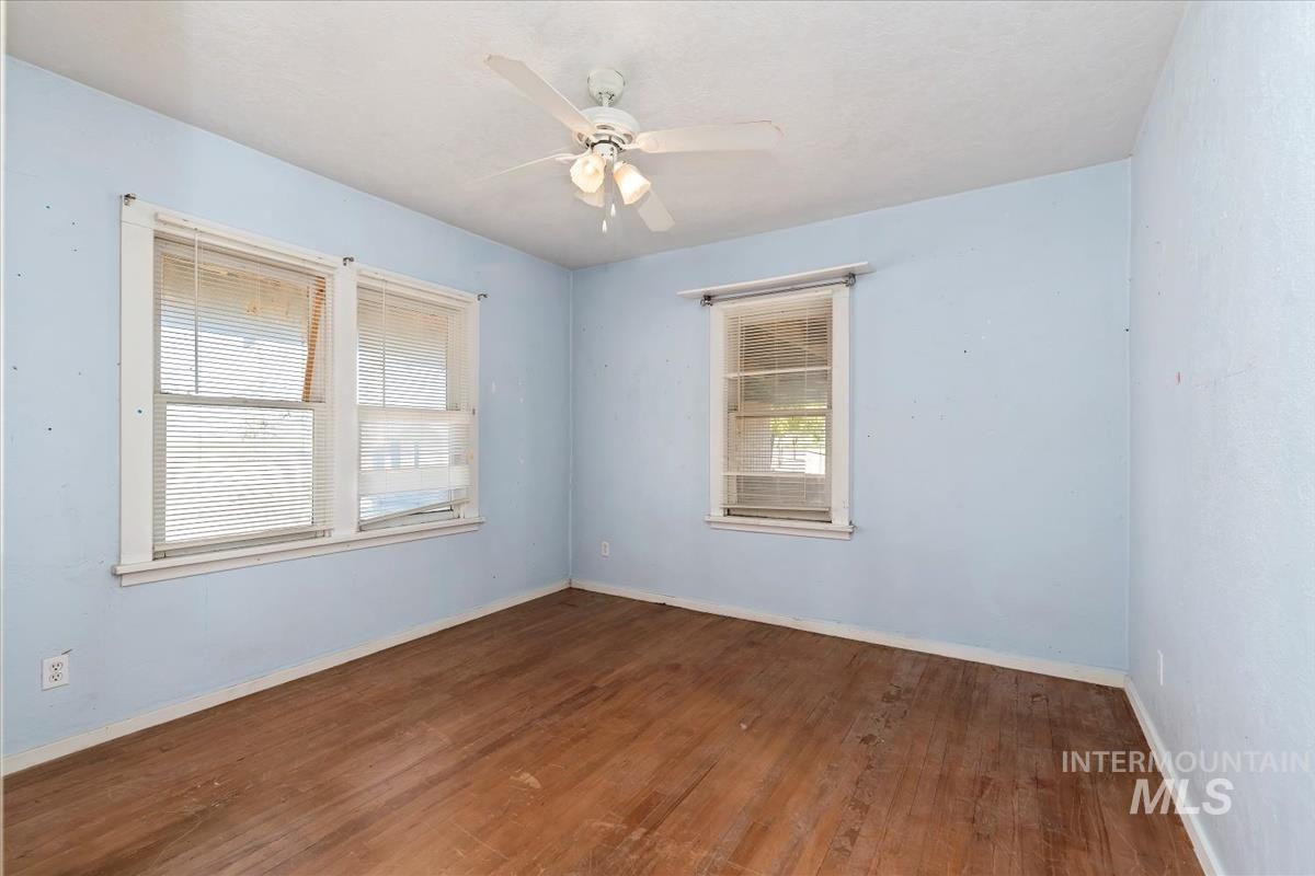 18256 Homedale Rd Property Photo 10
