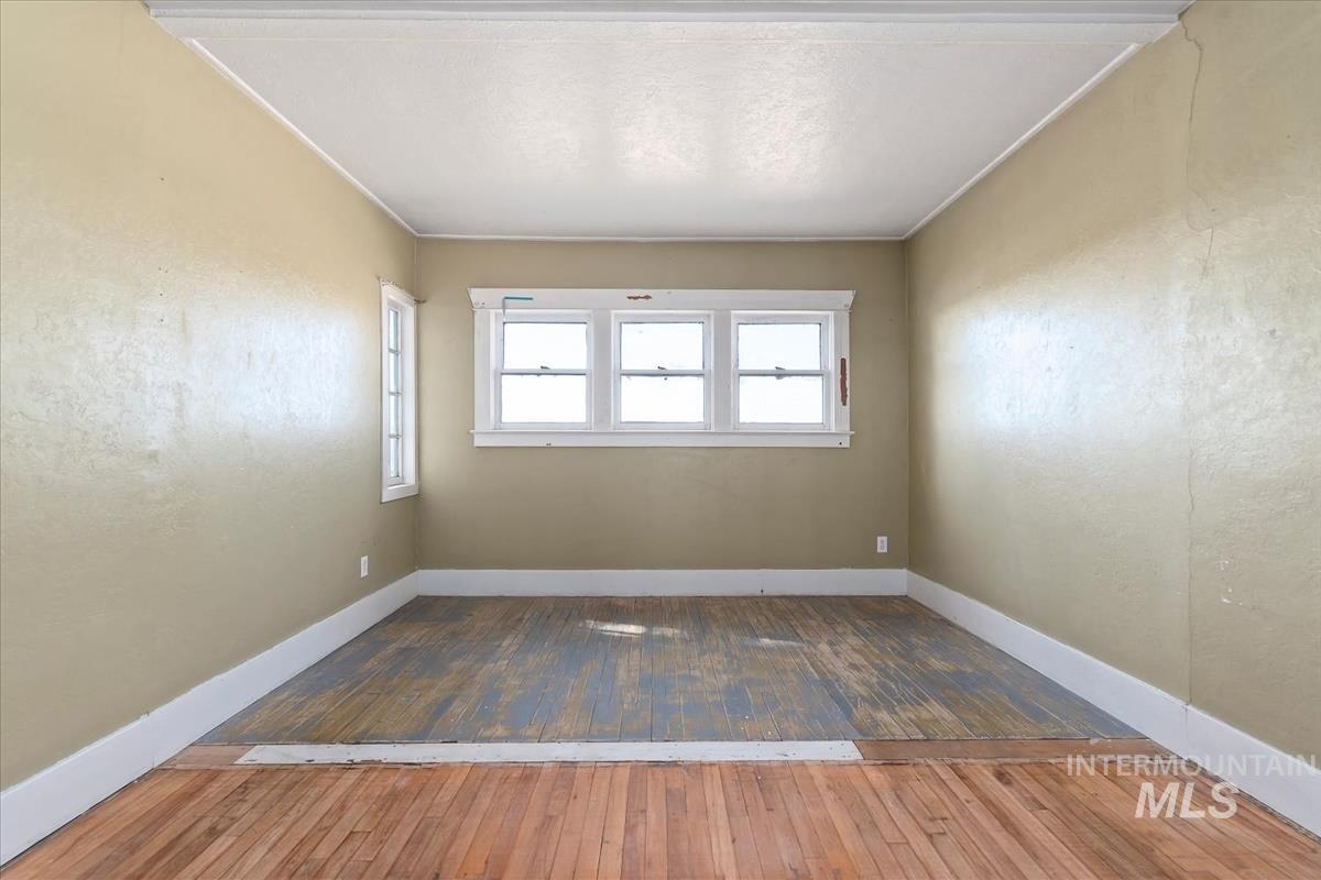 18256 Homedale Rd Property Photo 14