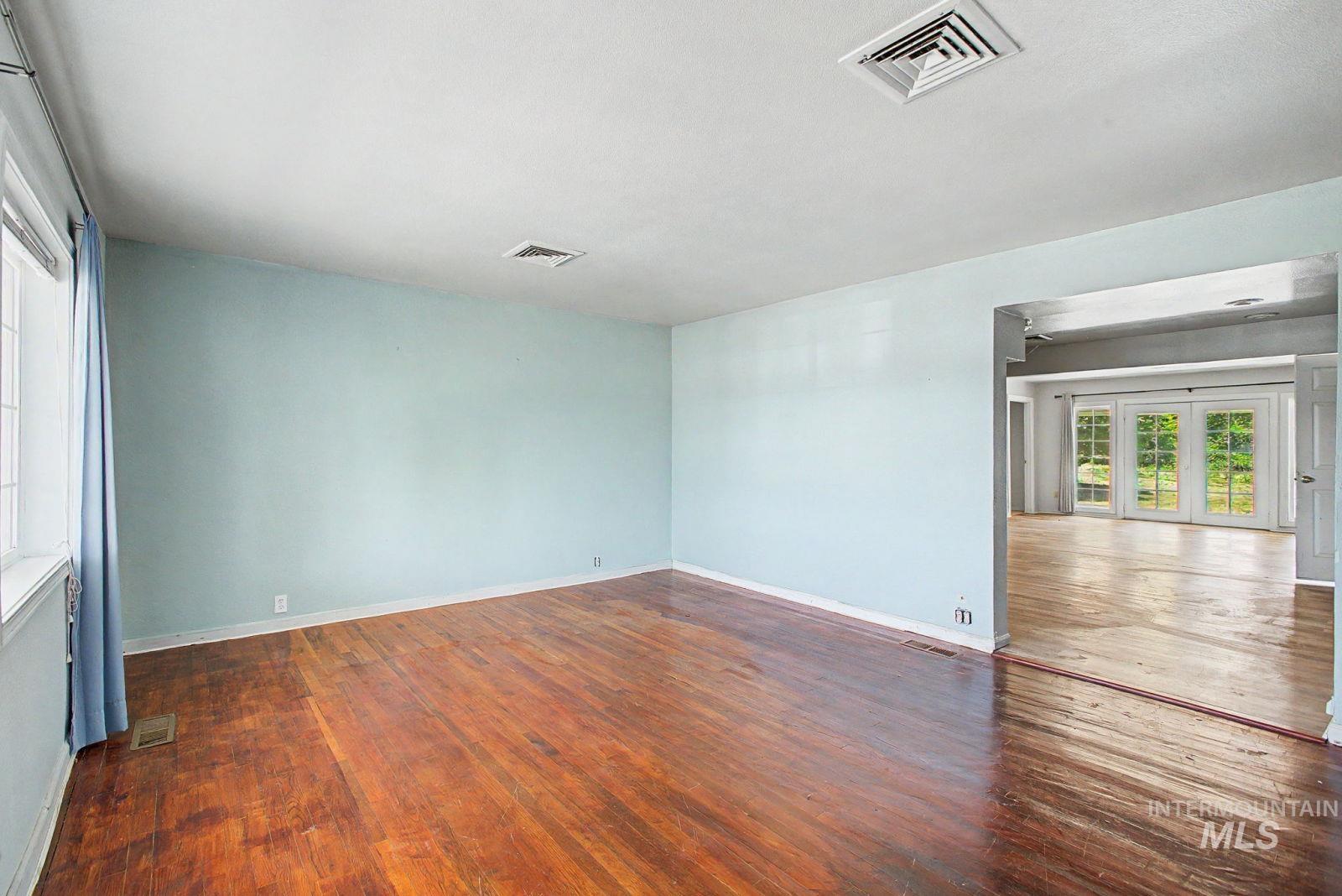1428 Alder Ave Property Photo 4