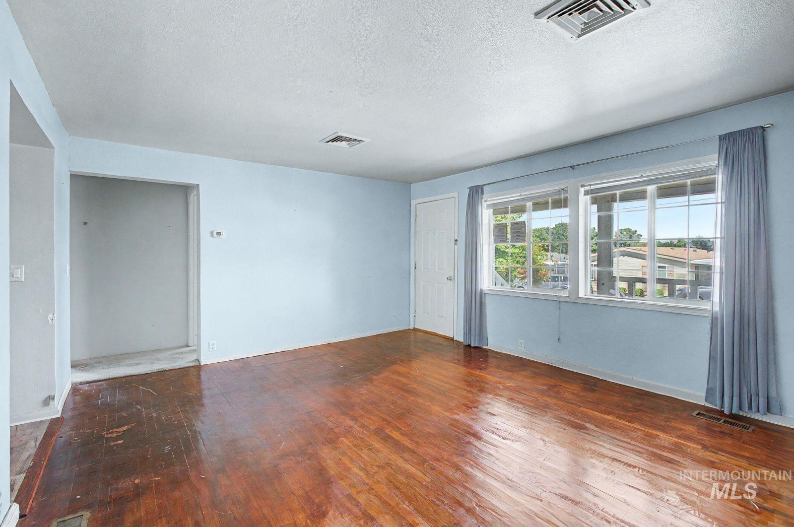 1428 Alder Ave Property Photo 5