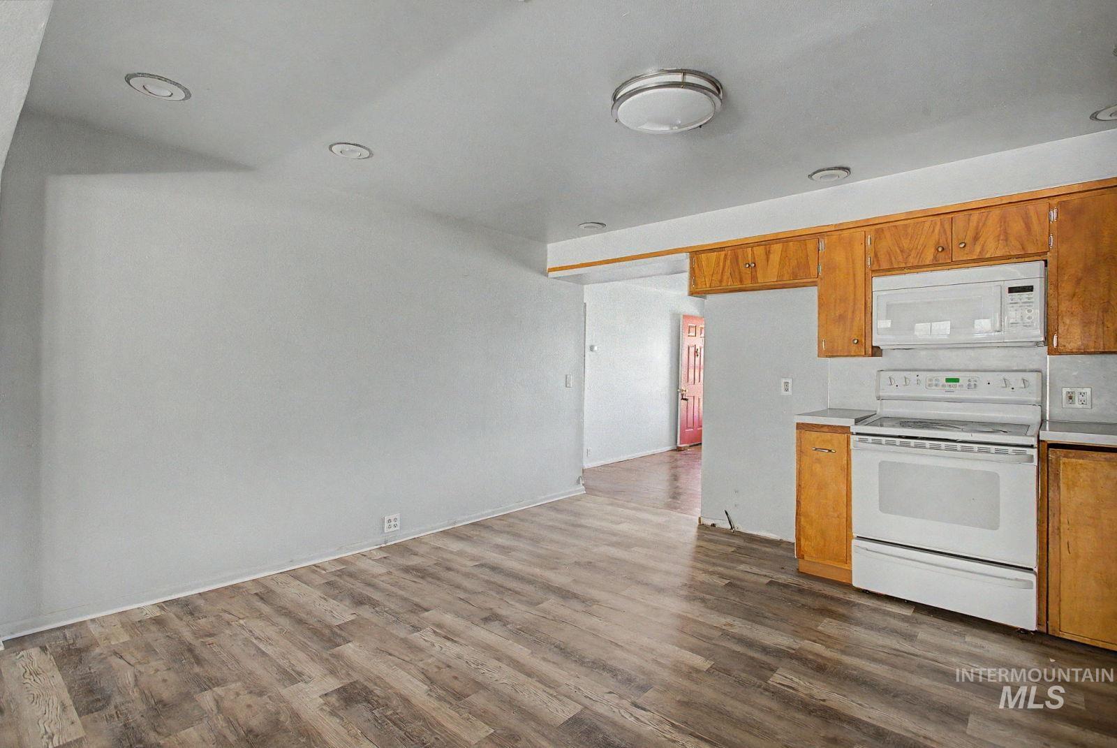 1428 Alder Ave Property Photo 9