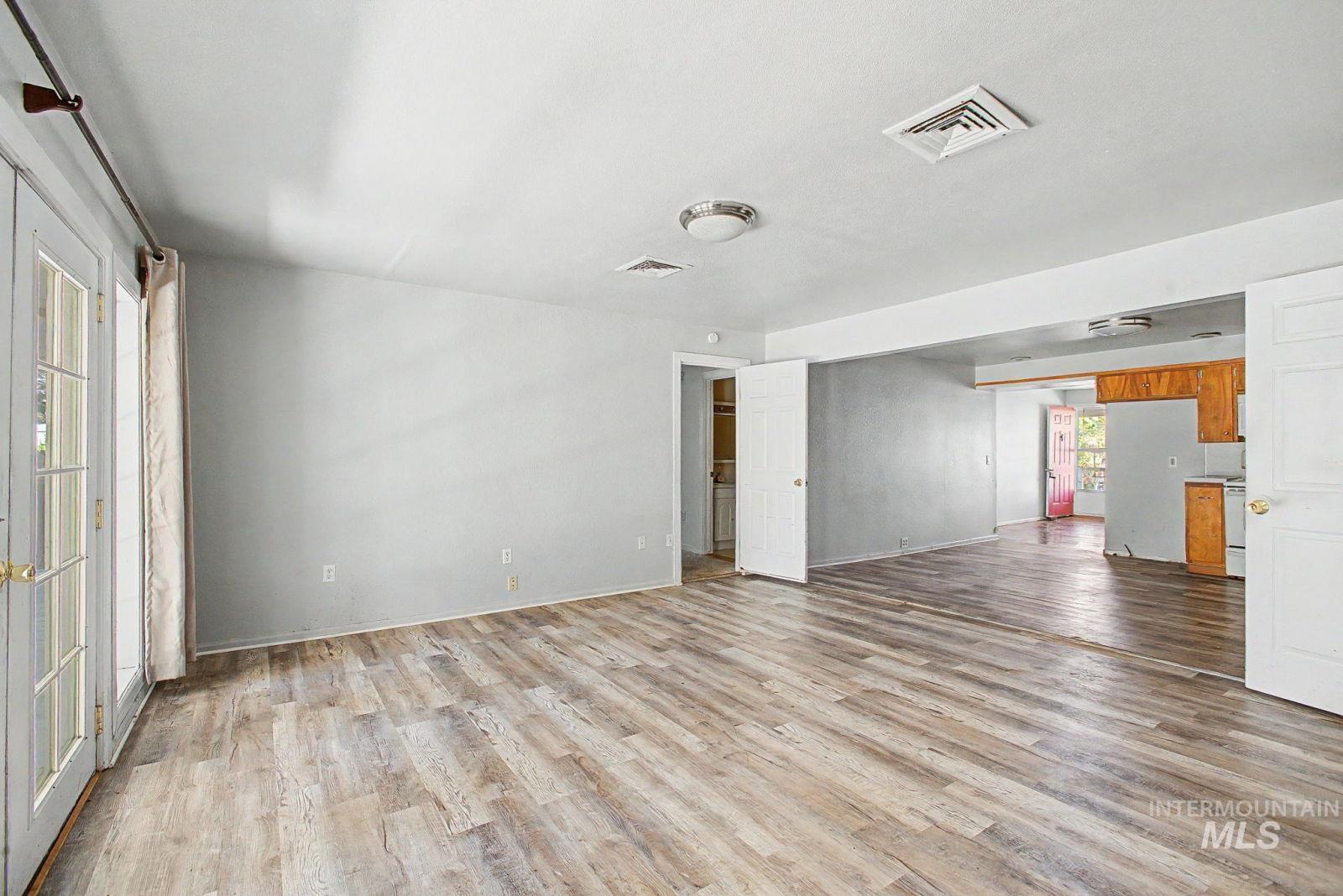 1428 Alder Ave Property Photo 11