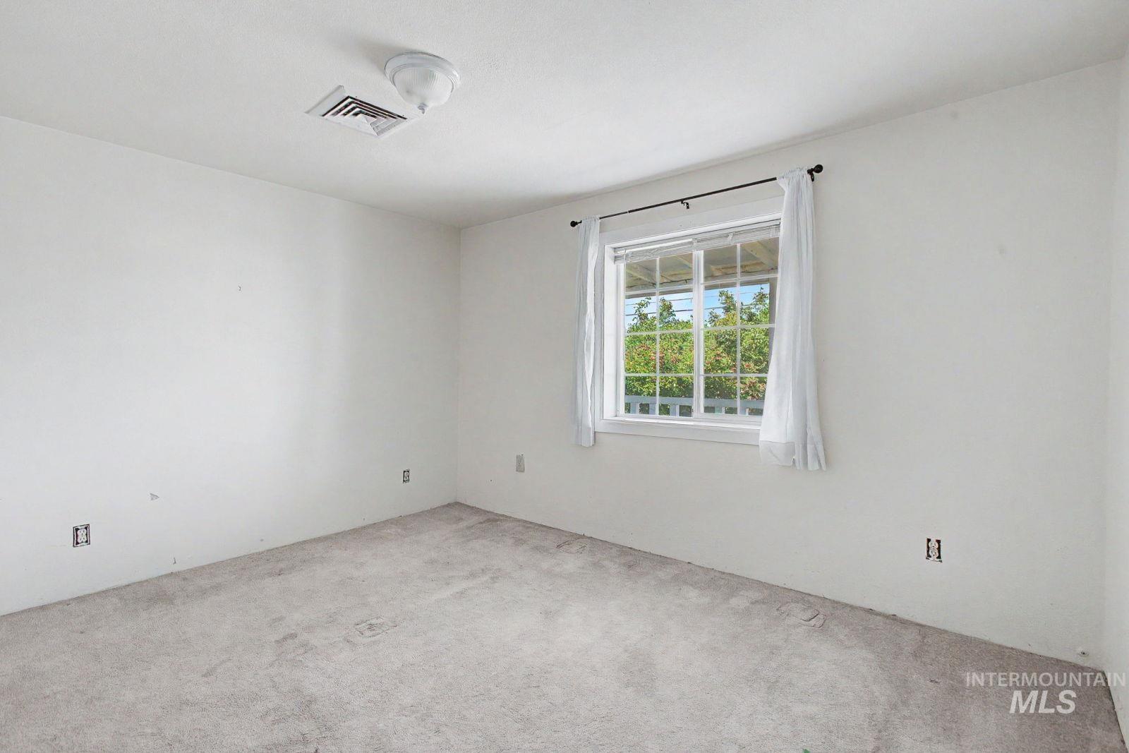 1428 Alder Ave Property Photo 28