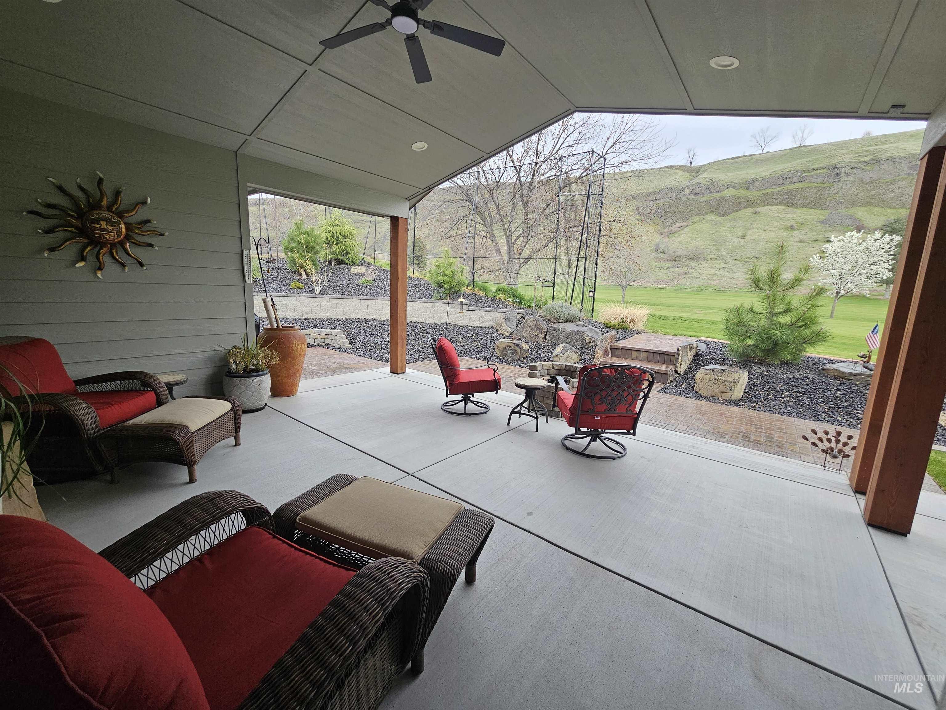 3983 Foothill Dr Property Photo 12