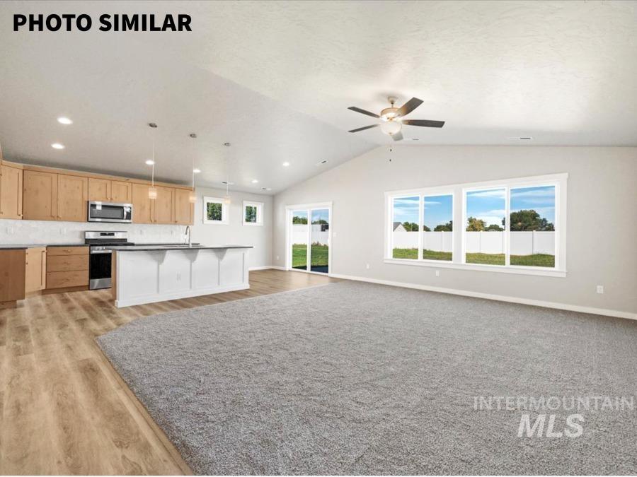 1360 Dawn St. Property Photo 6