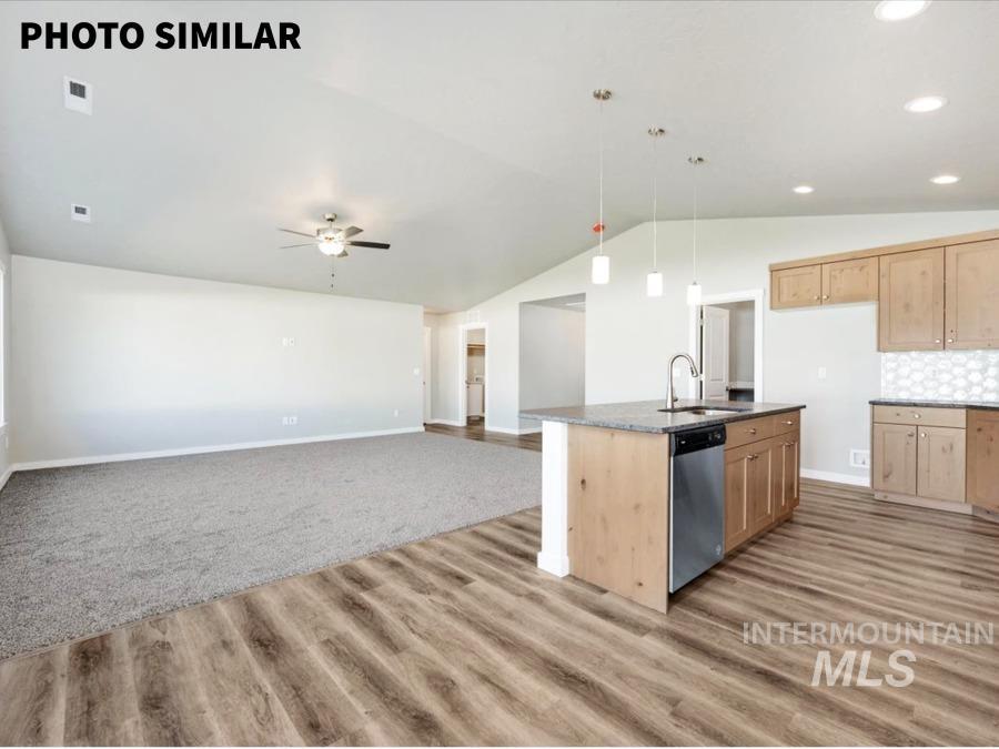 1360 Dawn St. Property Photo 14