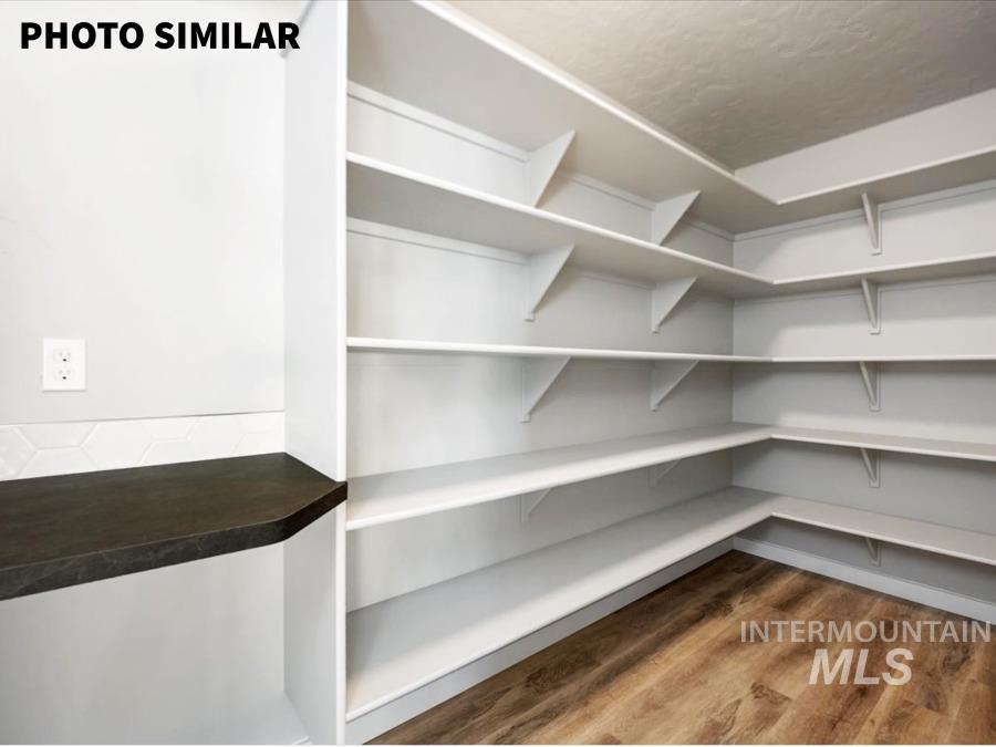 1360 Dawn St. Property Photo 17
