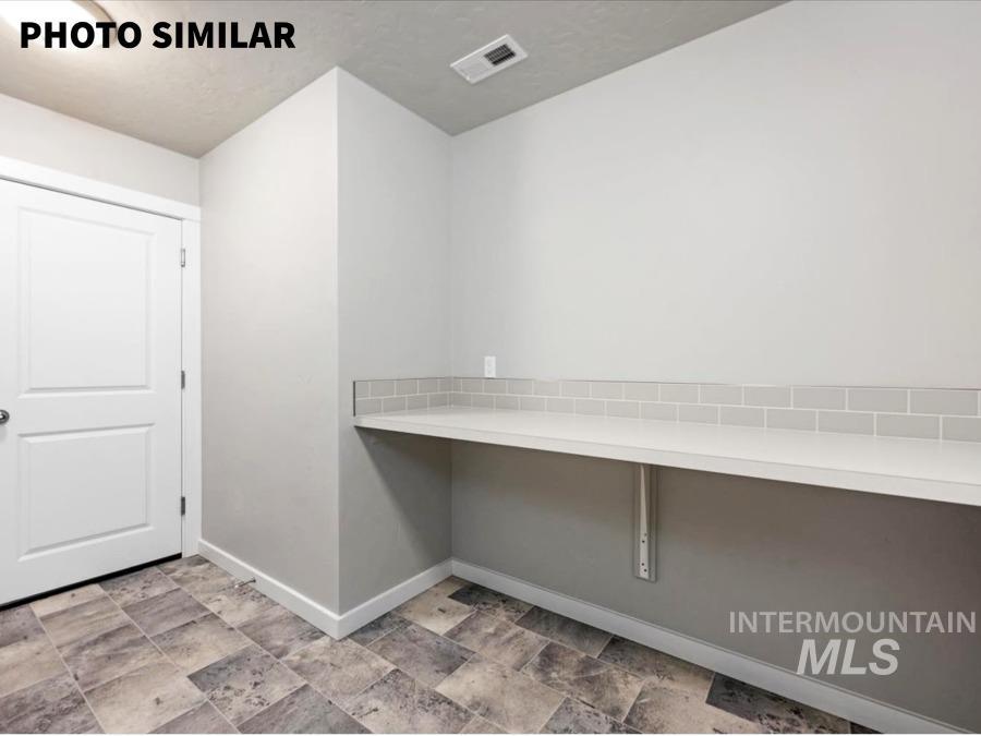 1360 Dawn St. Property Photo 32
