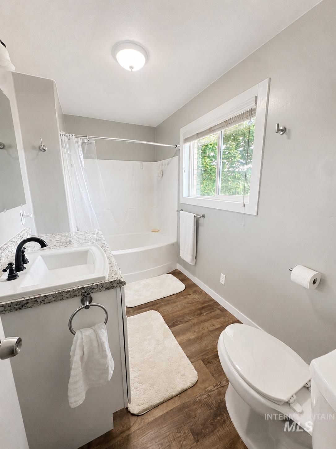 513 W 2100 S Property Photo 6