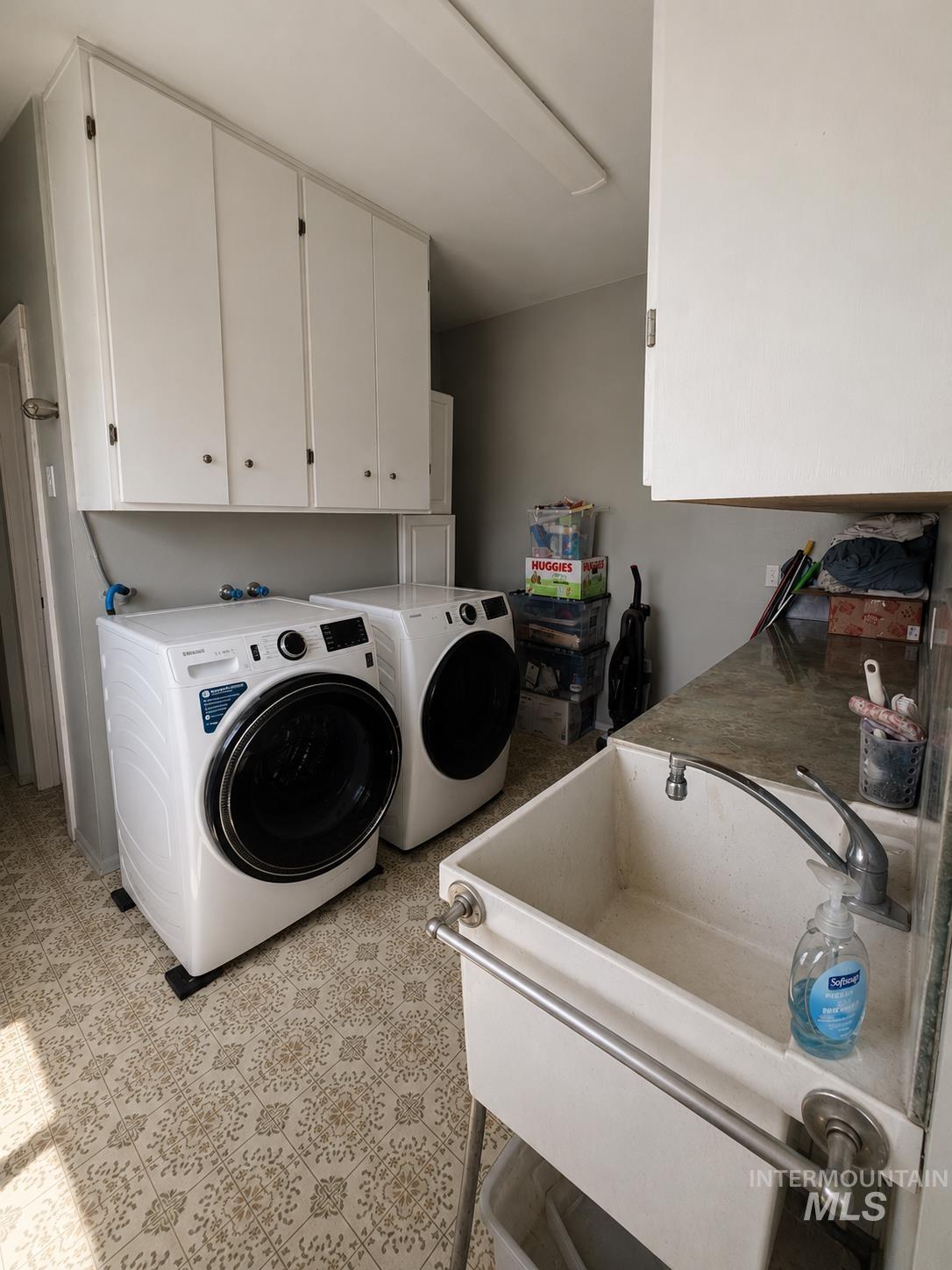 513 W 2100 S Property Photo 24